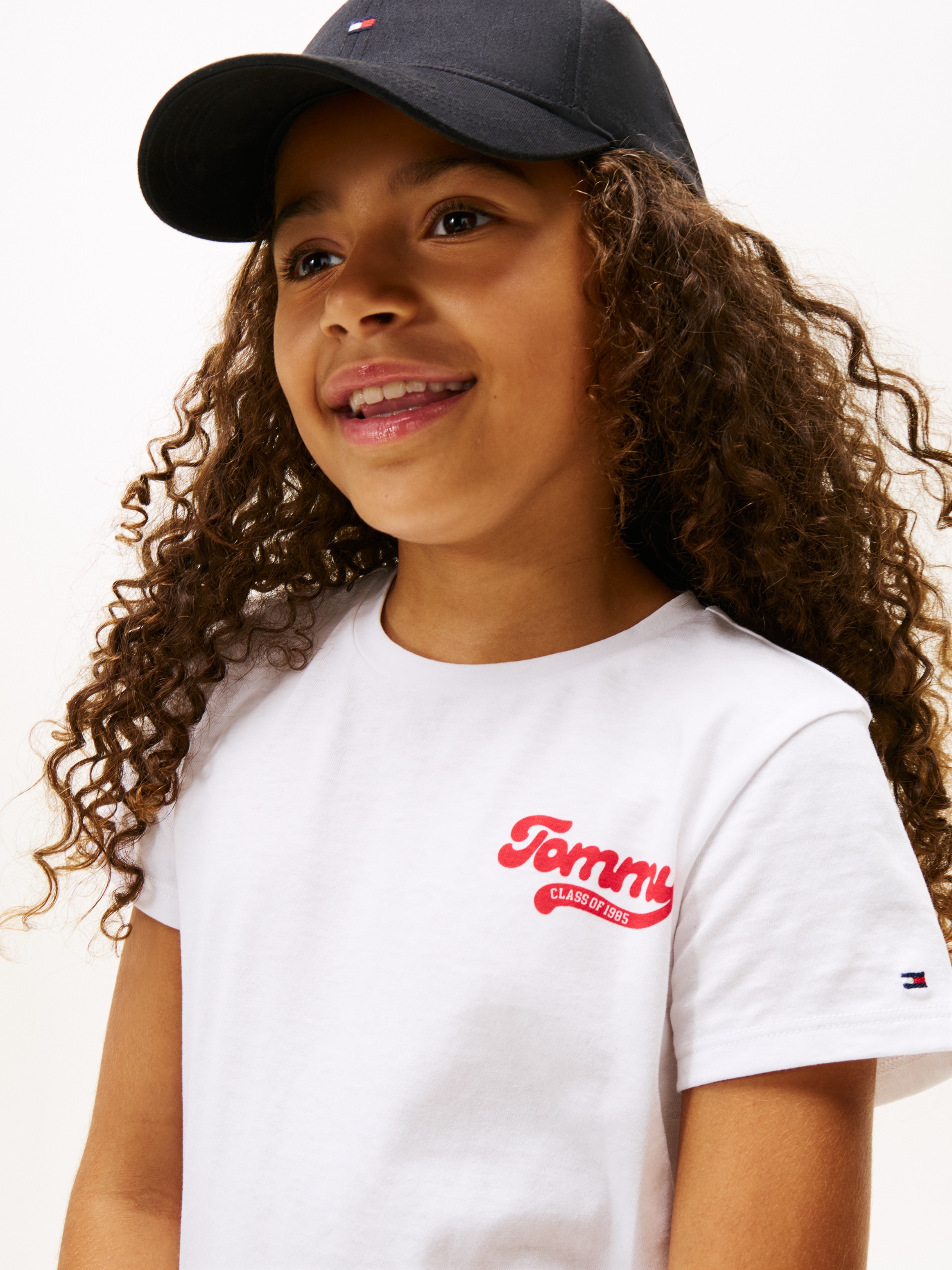 Tommy Hilfiger T-Shirt »TOMMY GRAPHIC FLOCK TEE S/S« Kinder bis 16 Jahre, Druck