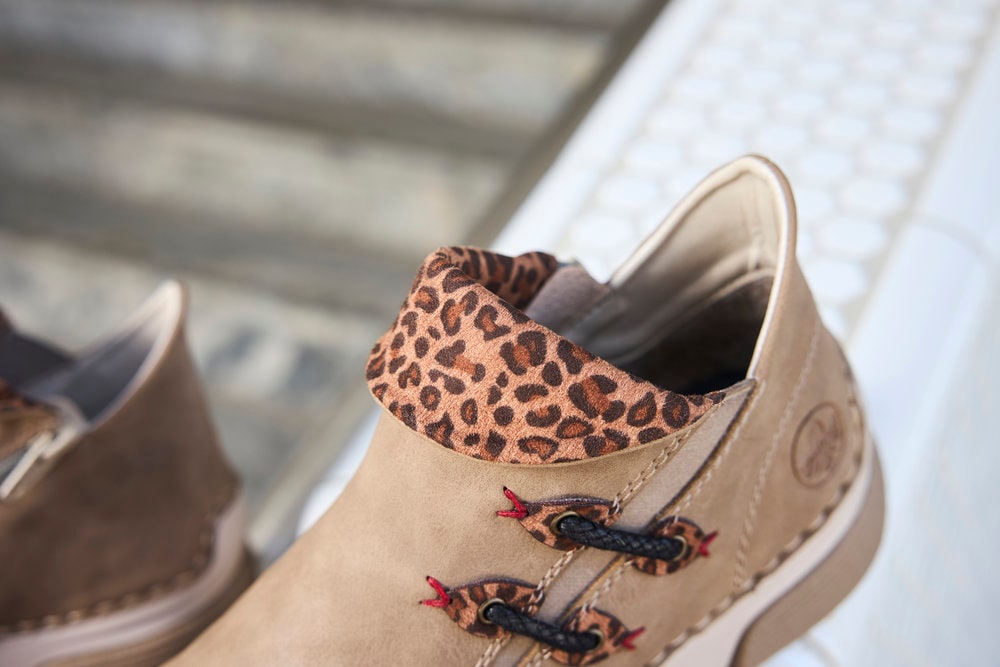 Rieker Bottines de sneakers  Schlupfboots, Stiefelette, High Top Sneaker mit Innenreissverschluss