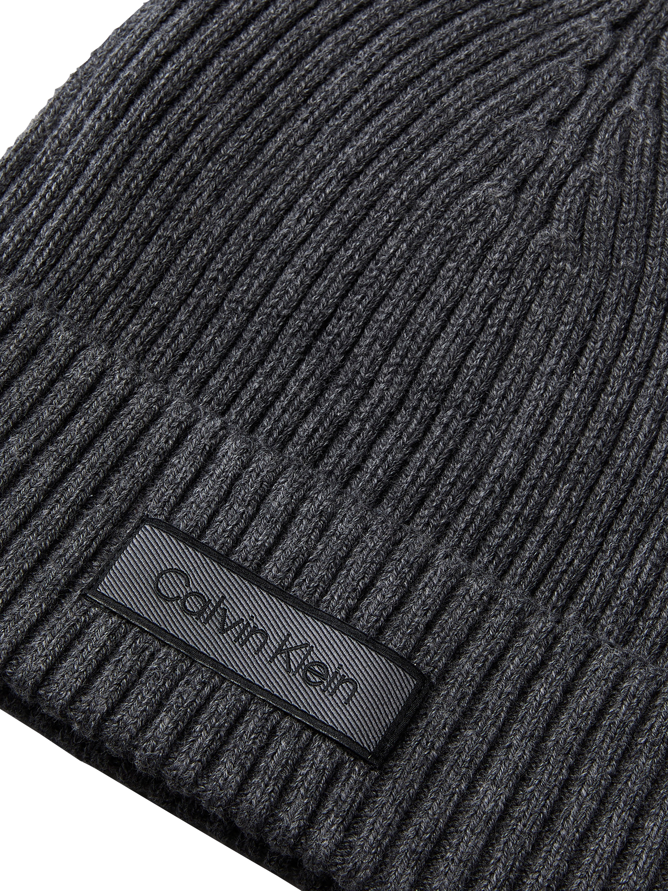 Calvin Klein Strickmütze »PATCH CHUNKY RIB COTTON BEANIE« mit Markenlogo