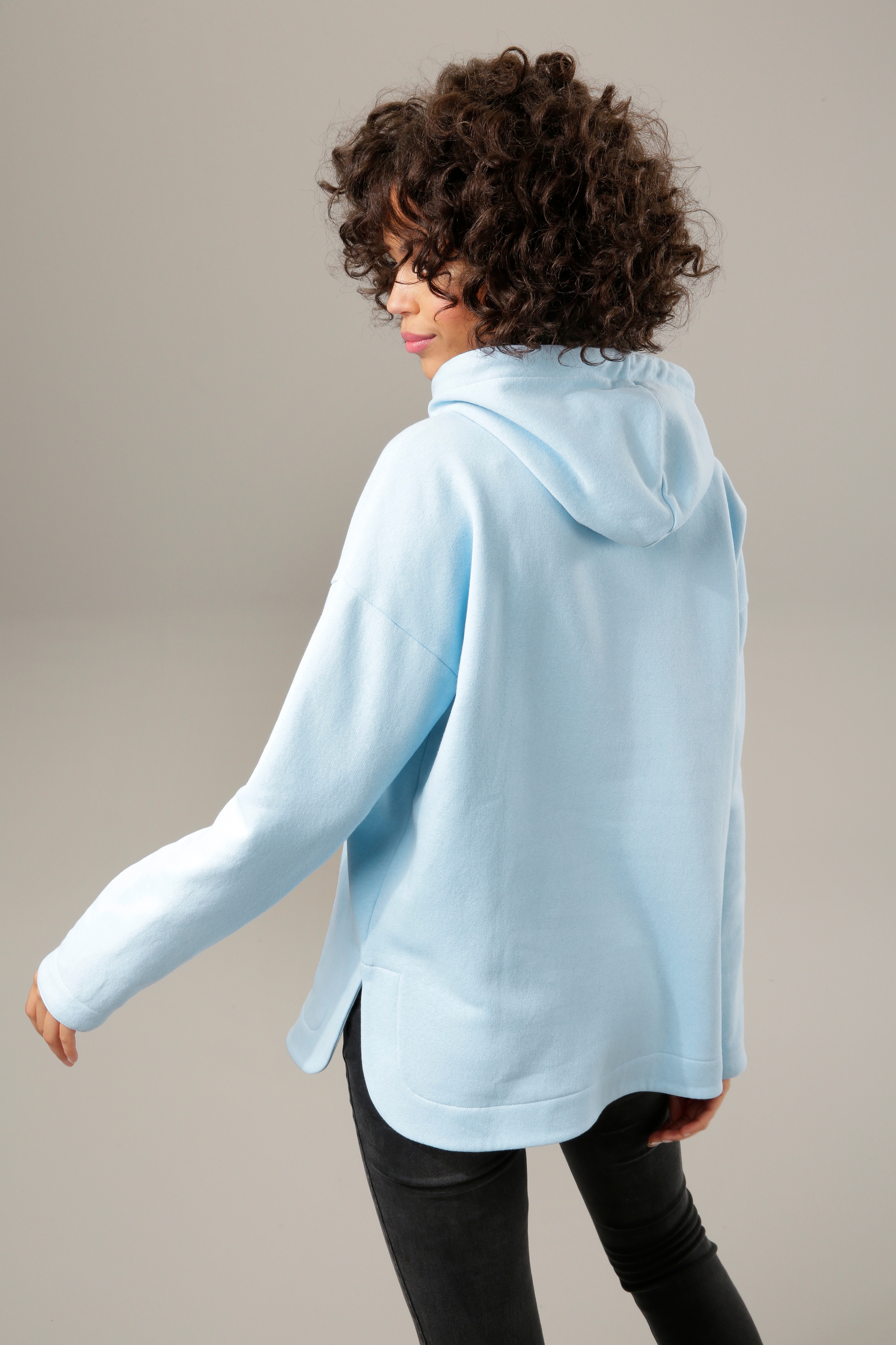 Aniston CASUAL Sweatshirt, Kapuze mit dekorativen Kordeln regulierbar