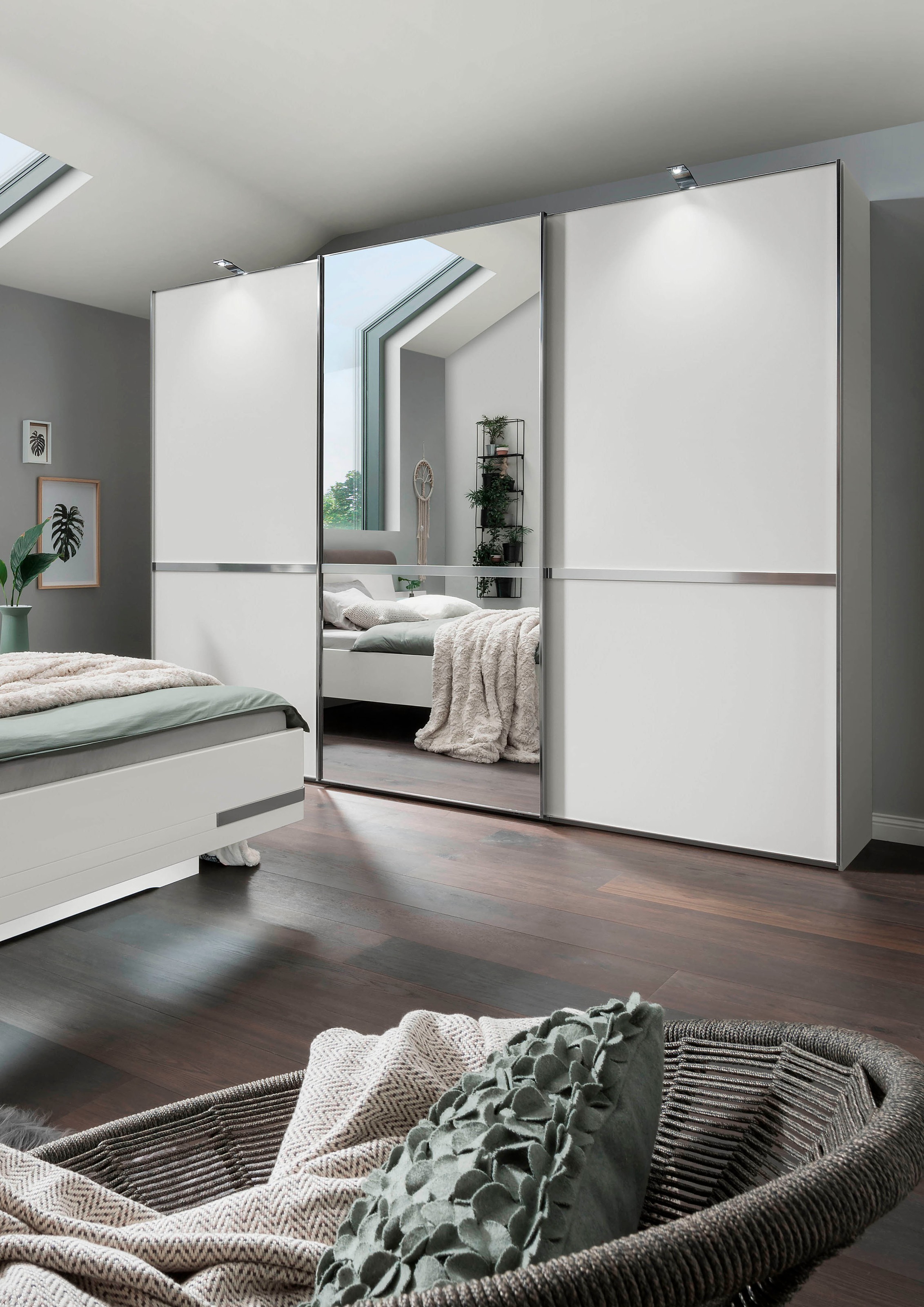 Image of WIEMANN Schwebetürenschrank »Arktis«, mit Spiegel und eleganter Querriegel-Leiste bei Ackermann Versand Schweiz