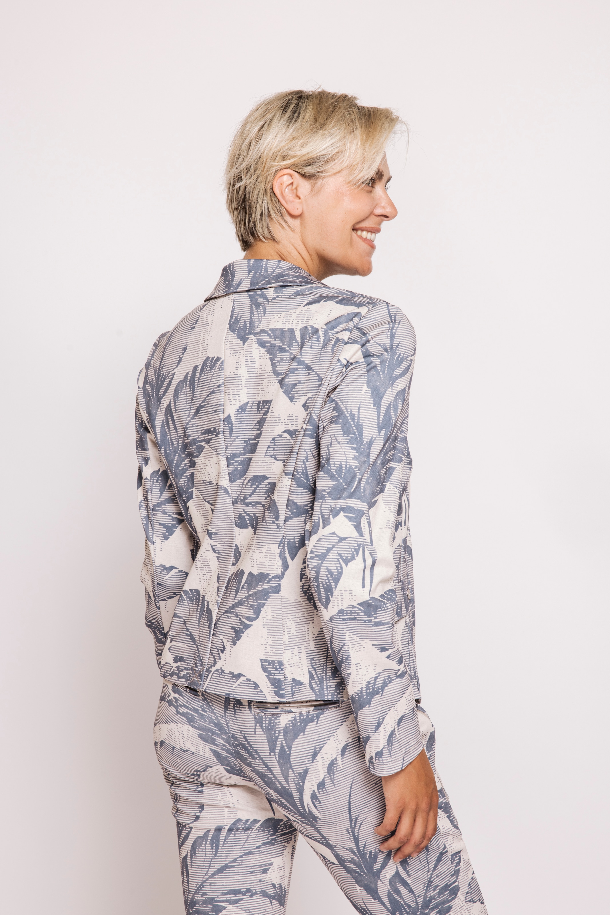 Zhrill Kurzblazer »BETSY« grafisches Allover-Muster, tailliert