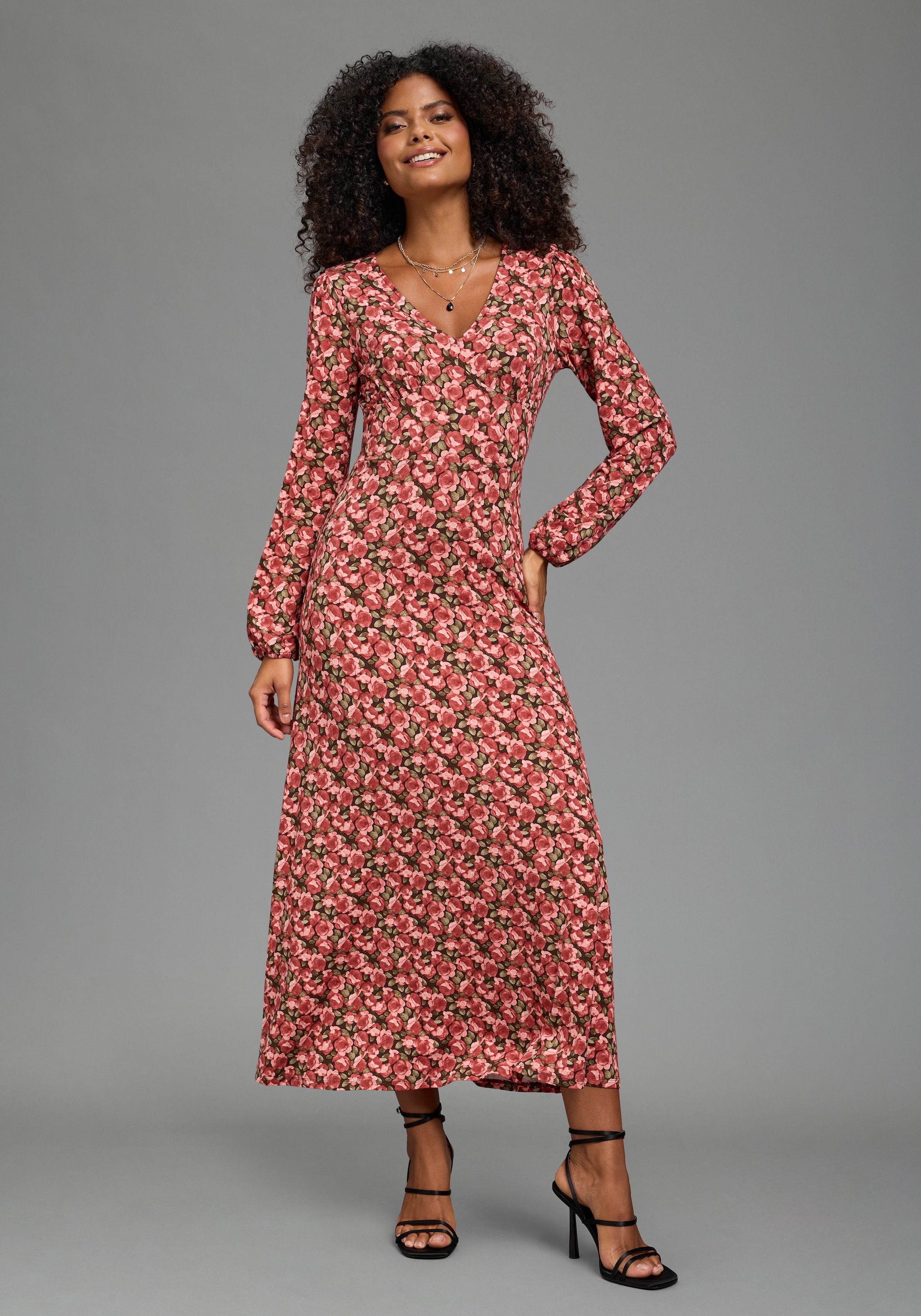 Image of Laura Scott Maxikleid "aus elastischer Shirt-Qualität" figurbetonte Passform mit foralem Druck