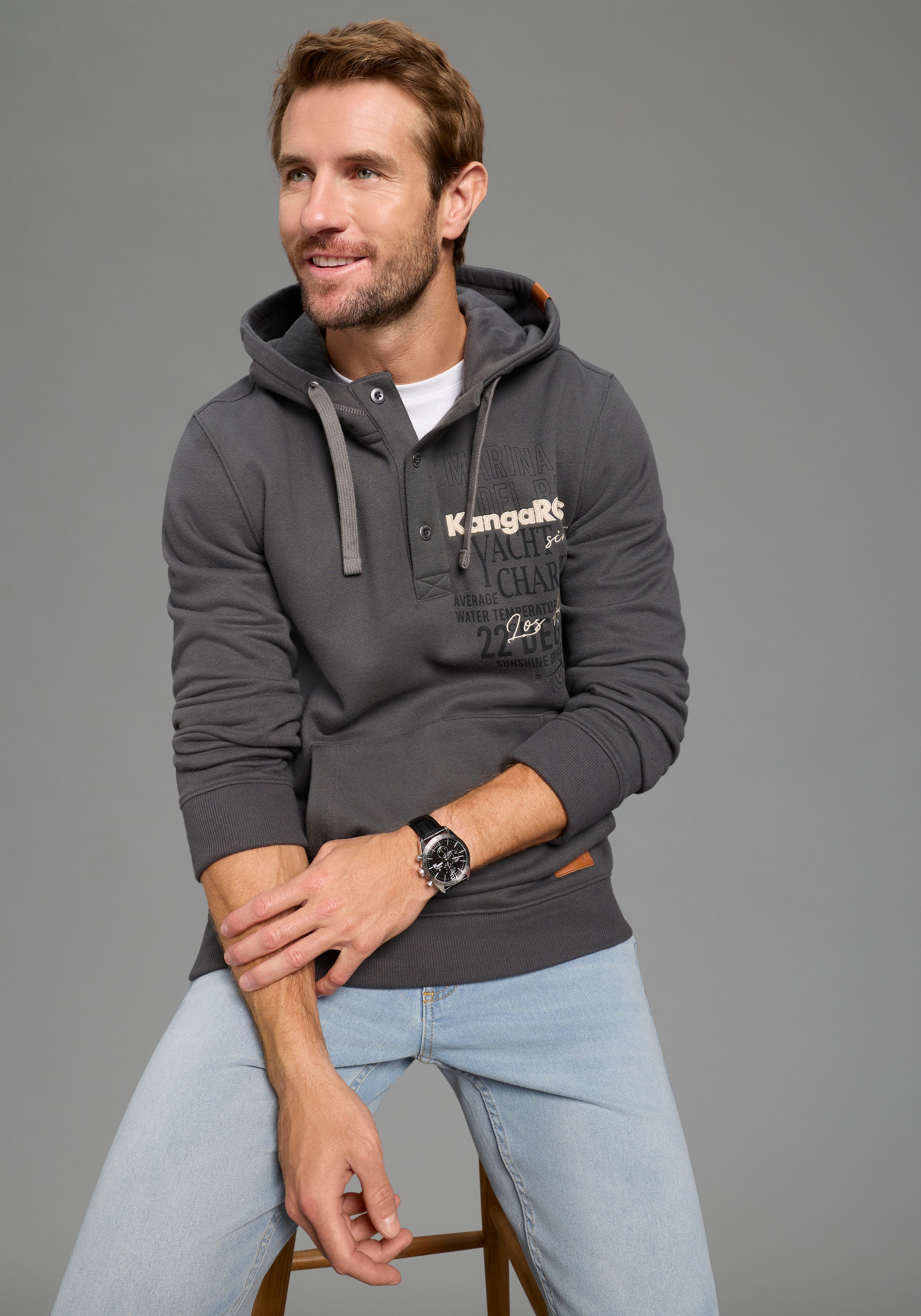 Image of KangaROOS Kapuzensweatshirt, mit Kapuze und Kordelzug, mit Kängurutasche, Langarm-Design