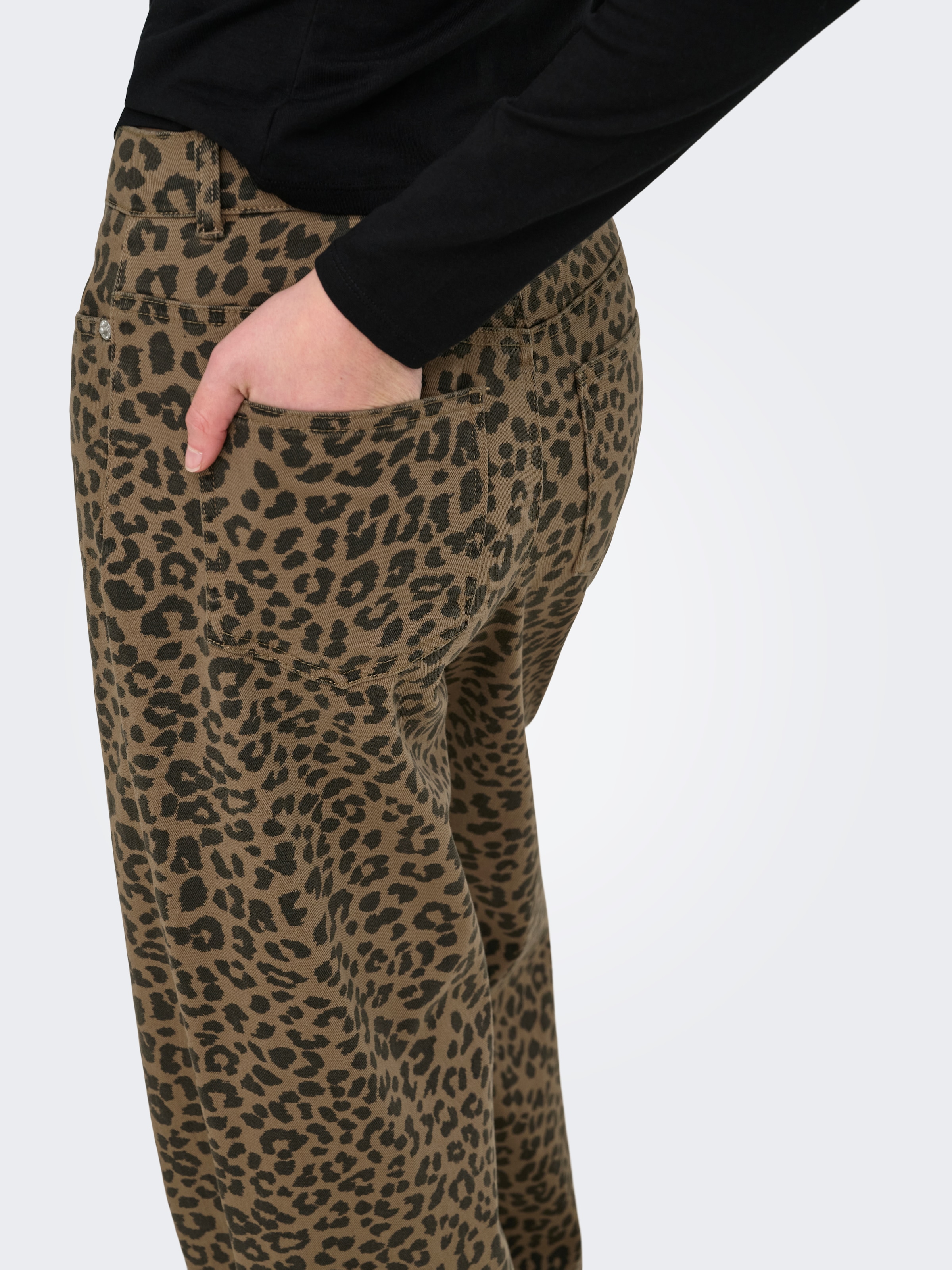 ONLY Jeans taille haute »ONLMADISON HW WIDE ANIMAL PANT PNT« mélange de coton, coupe large, taille haute