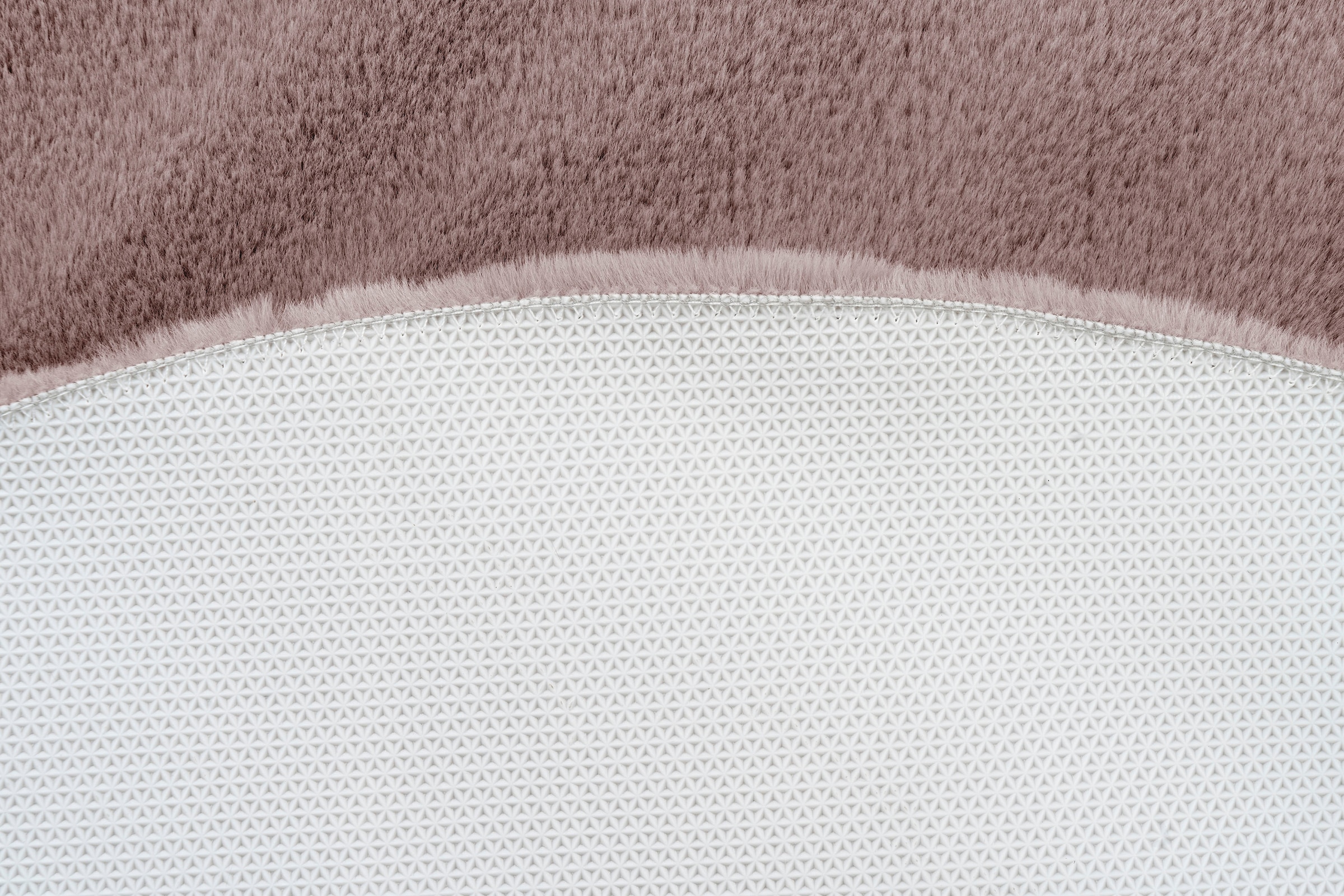 Kayoom Badematte »Rabbit«, rutschhemmend beschichtet, fussbodenheizungsgeeignet, weiche Kaninchenfell Haptik, Badezimmer, Kinderzimmer, Schlafzimmer