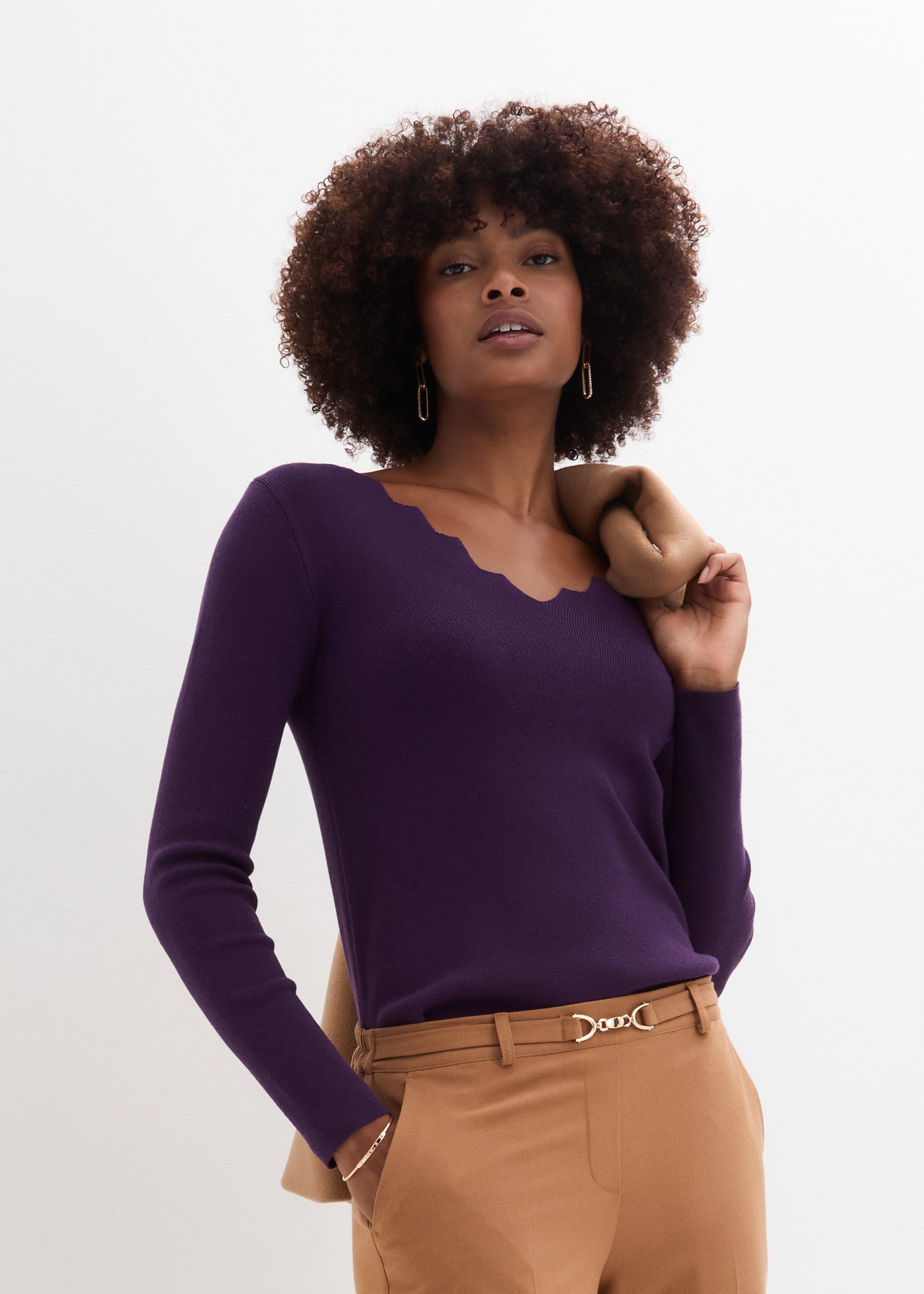 Image of bonprix Strickpullover "Feinstrickpullover aus fliessendem Viskose-Mix" aus weichem Viskose-Mix, mit tollem Wellenausschnitt, Slim fit