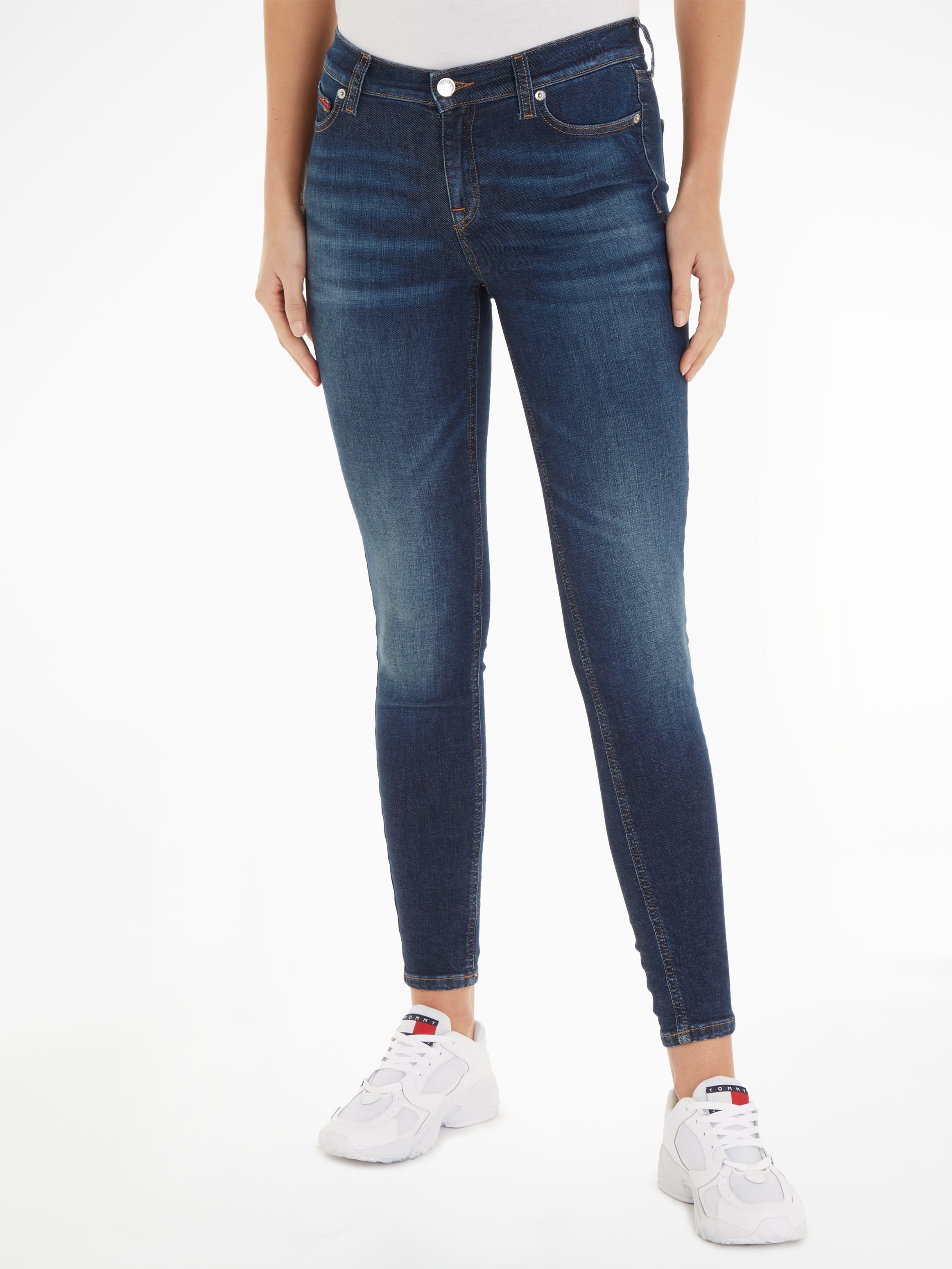 Skinny-fit-Jeans, mit dezenten Label-Applikationen