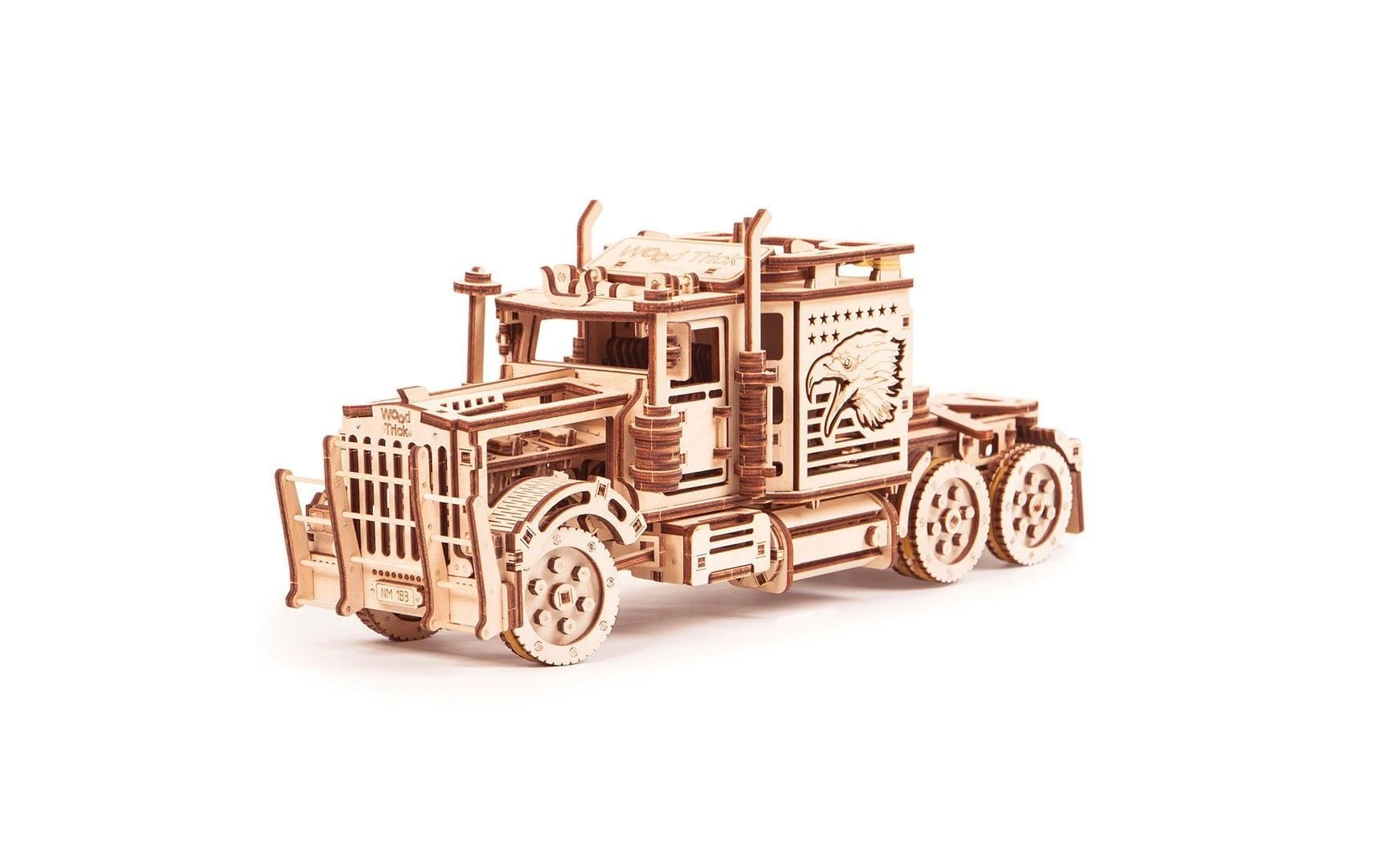 Image of Spielbausteine "WoodTrick LKW-Sattelschlepper"