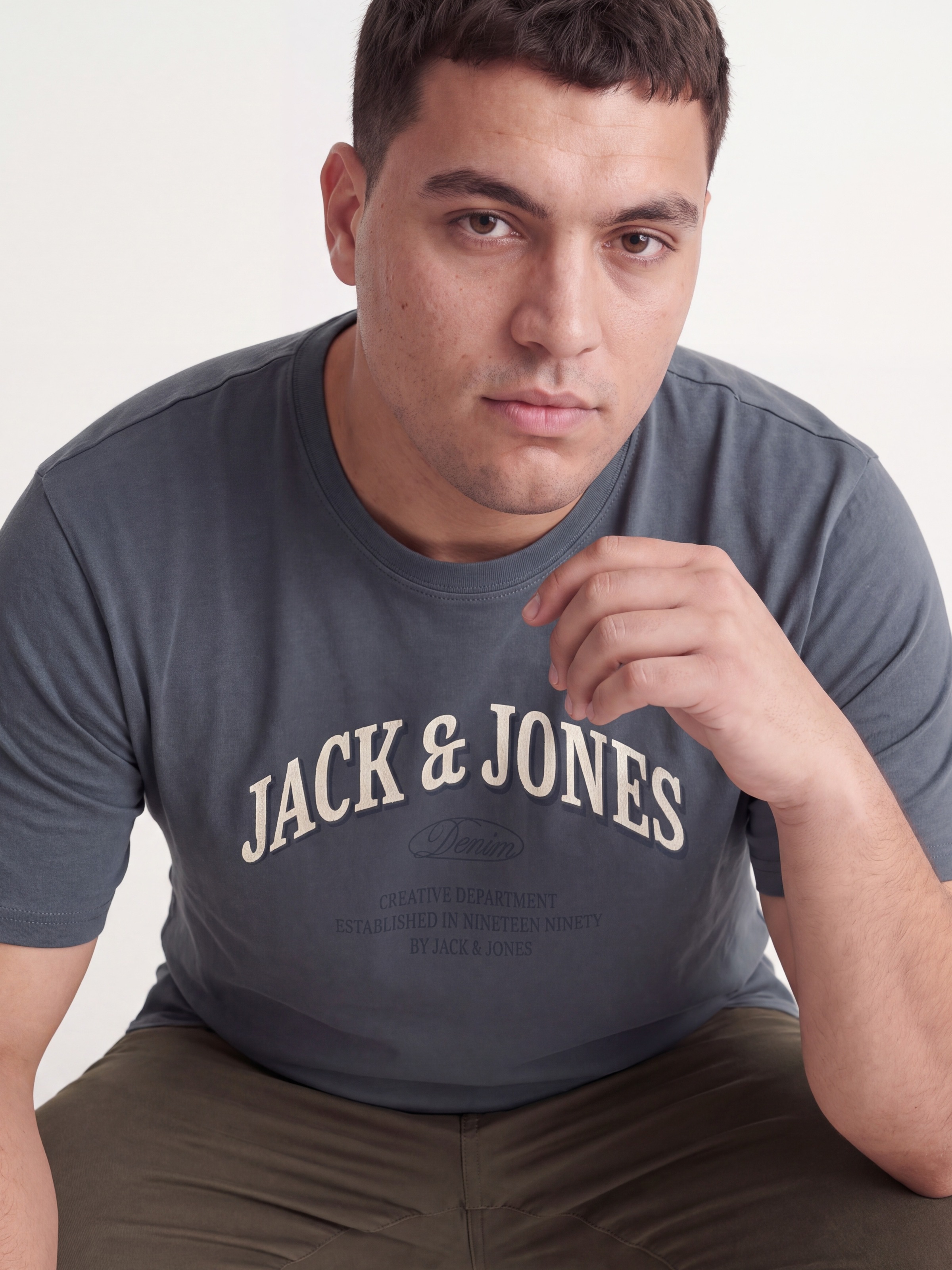 Jack & Jones PlusSize T-Shirt »JJEDENVER LOGO TEE SS O-NECK SN PLS« Baumwolle, locker geschnitten