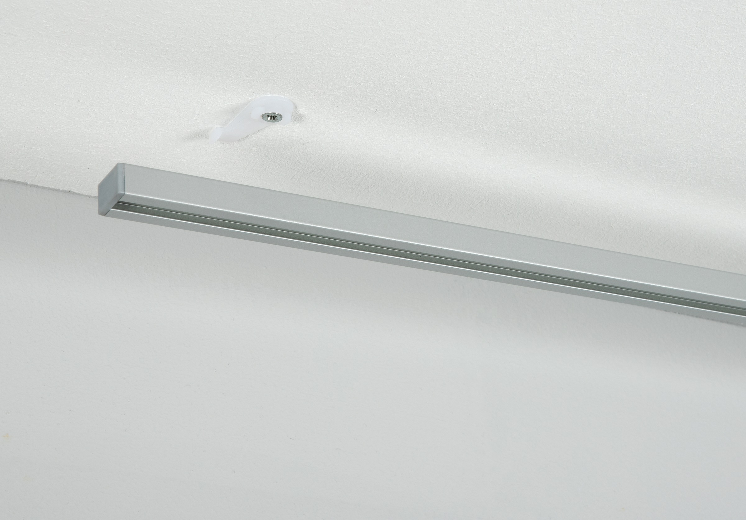 GARDINIA Vorhangschiene »Aluminium-Vorhangschienen Set 1-Lauf Lucy« 1 läufig-läufig mit Bohren, Deckenmontage, Aluminium, Deckenträger aus Kunststoff