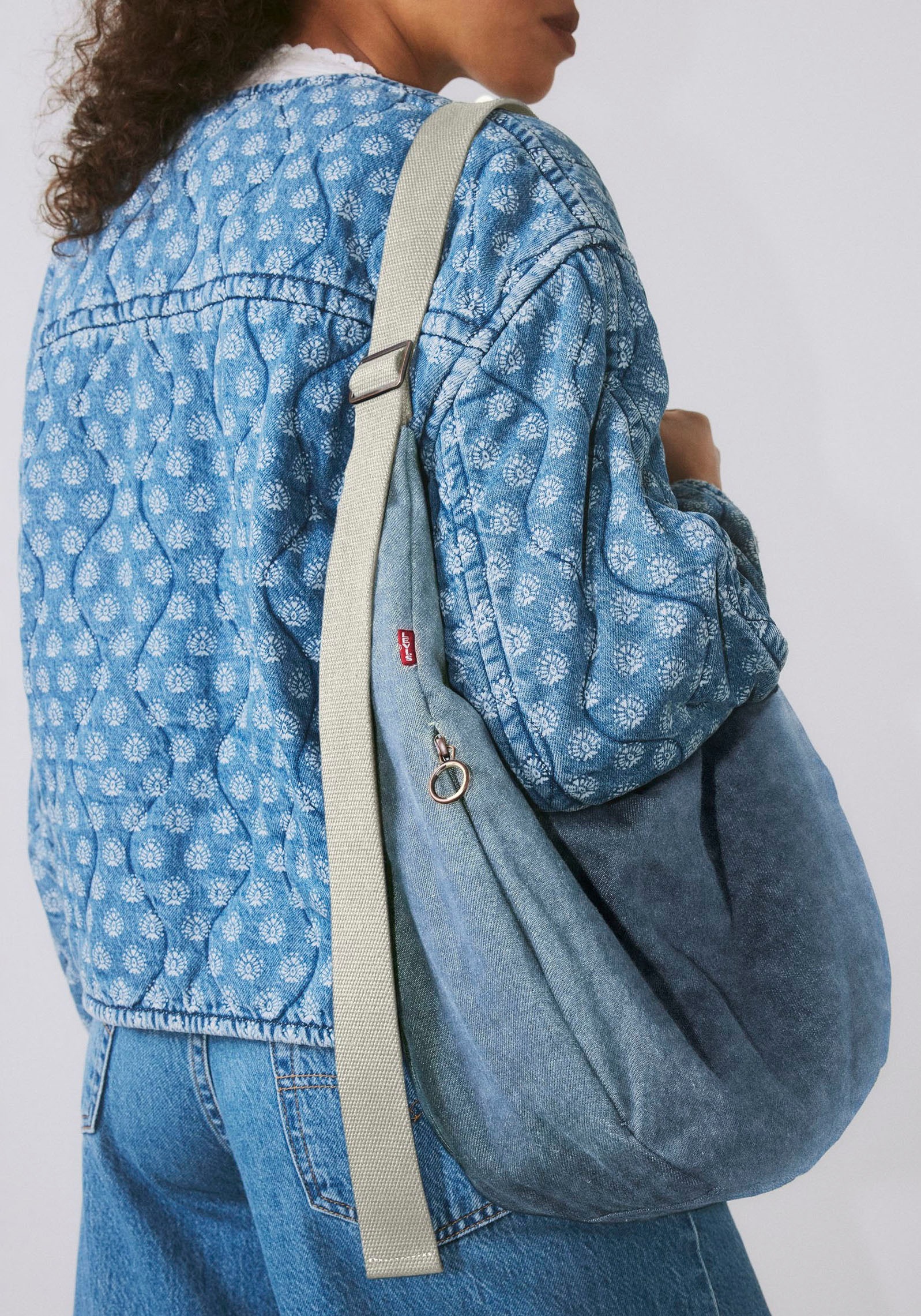 Levi's® Umhängetasche »BROOKLYN MEDIUM SHOULDER BAG«, mit Umhängegurt