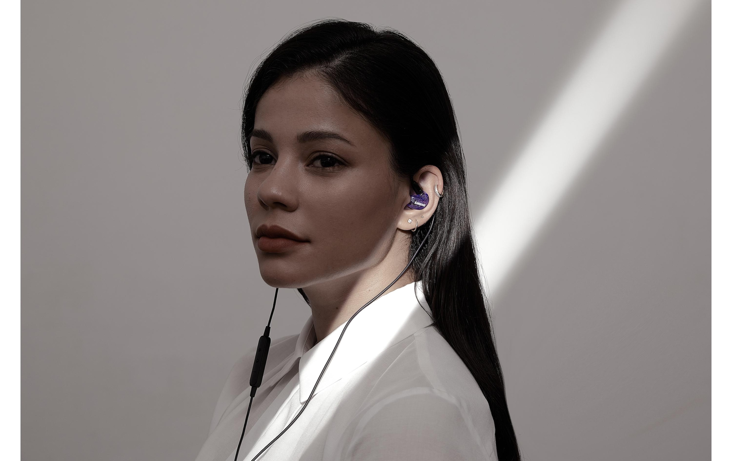 Shure In-Ear-Kopfhörer »SE215 Special Edition«, Anruf-Management, Inline-Fernbedienung, Lautstärkeregelung