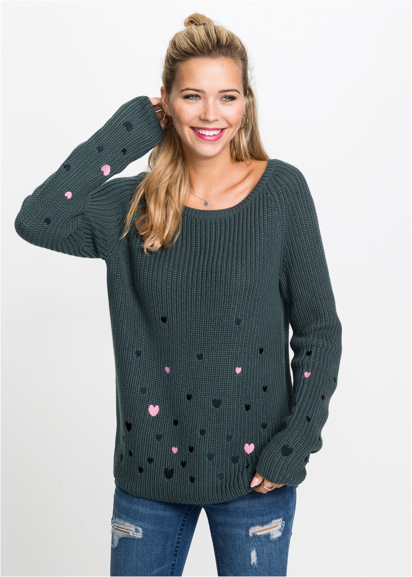Image of bonprix Strickpullover aus Baumwoll-Rippstrick, weiter Rundhalsausschnitt, Herzen-Stickereien