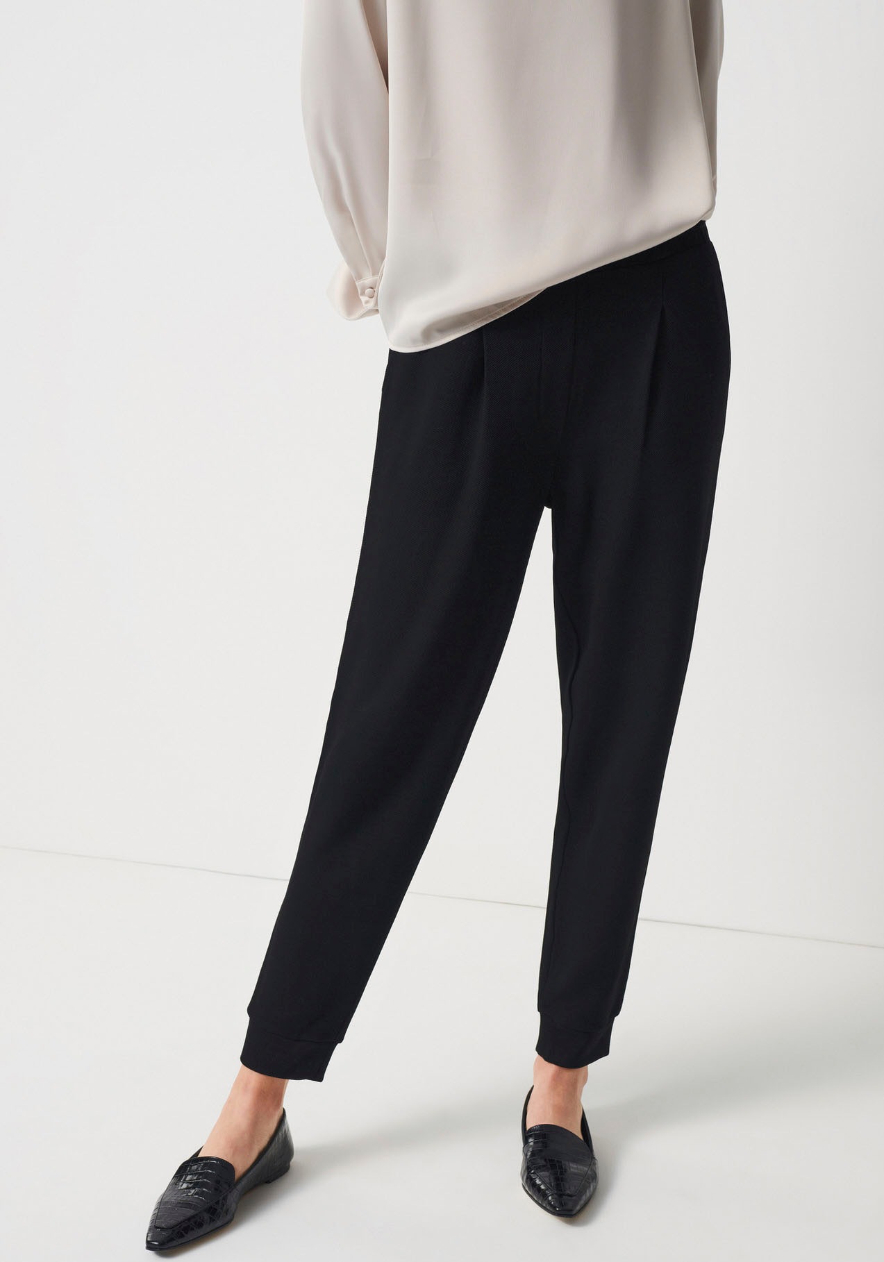 Image of someday Schlupfhose »Channo«, mit eleganten Bundfalten bei Ackermann Versand Schweiz