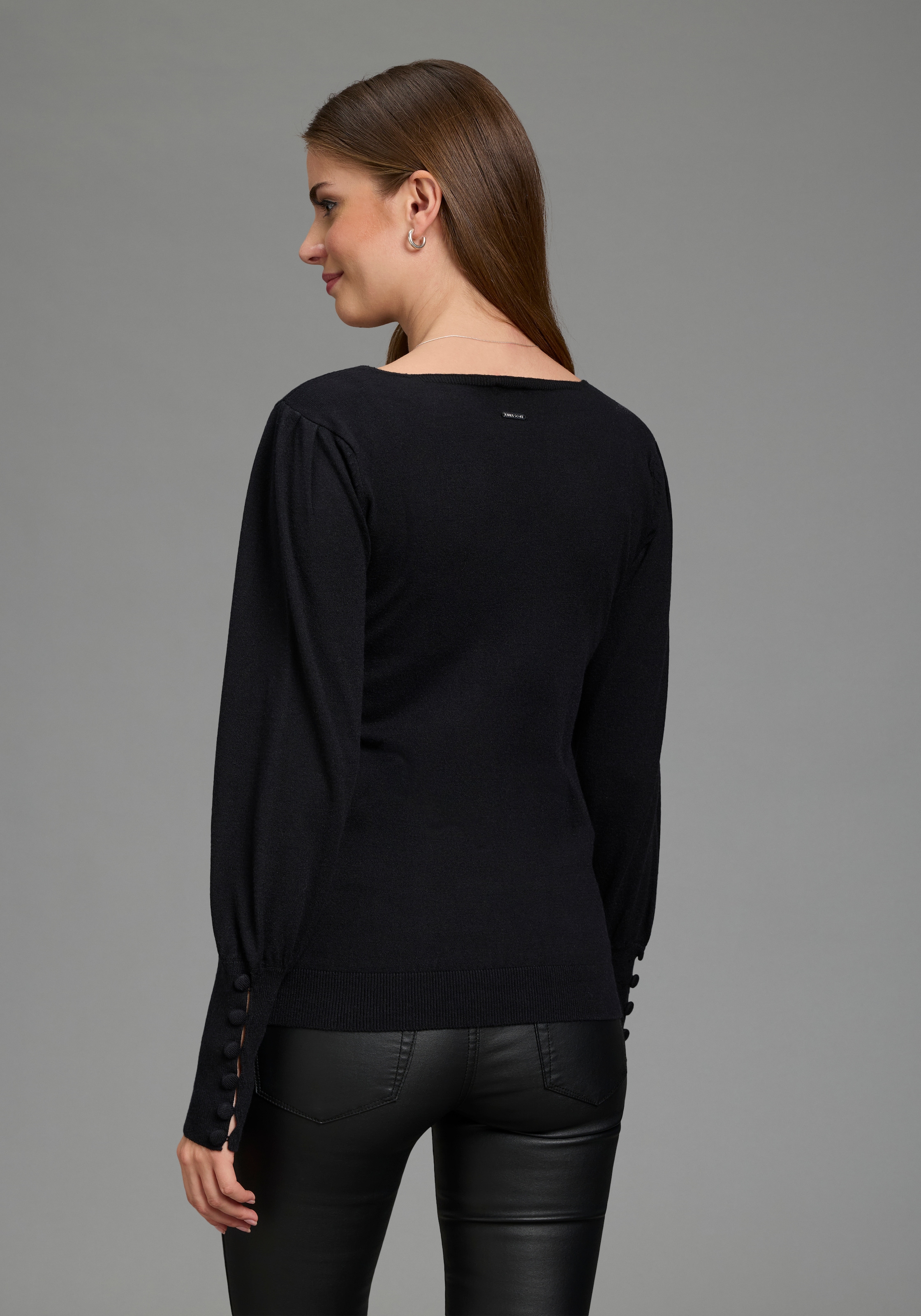 Laura Scott Pull col V avec jolie patte de boutonnage aux manches