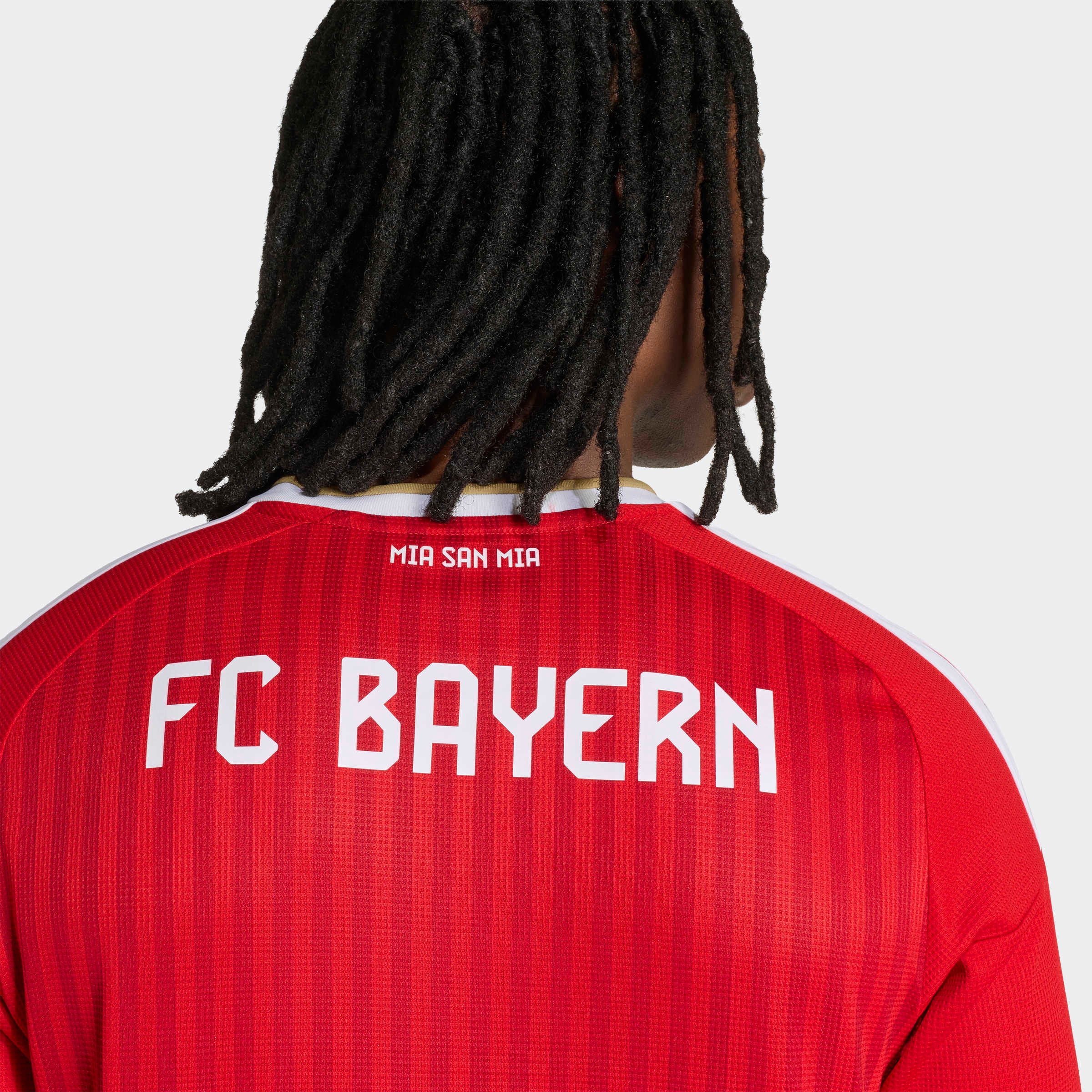 adidas Performance Fussballtrikot »FCB H JSY L« mit Rundhalsausschnitt, schmal geschnittene Passform