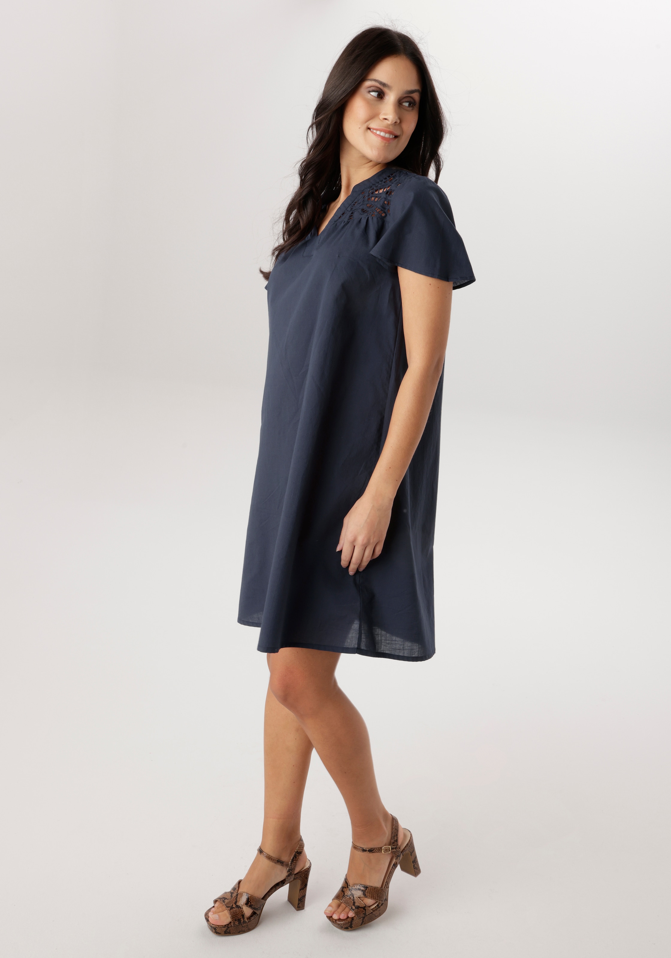 Aniston SELECTED Robe d'été mit Lochspitze im Schulter- und Brustbereich - NEUE KOLLEKTIOn