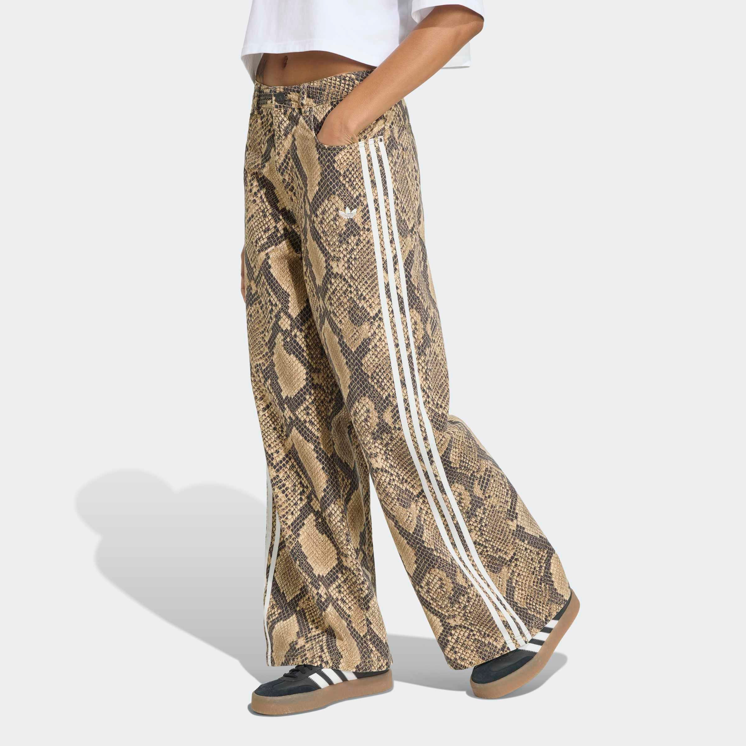 Image of adidas Originals Sporthose ", LOCKER GESCHNITTEN, SCHLANGENPRINT" Denim-Look, sportlicher Stil, lässiger Look