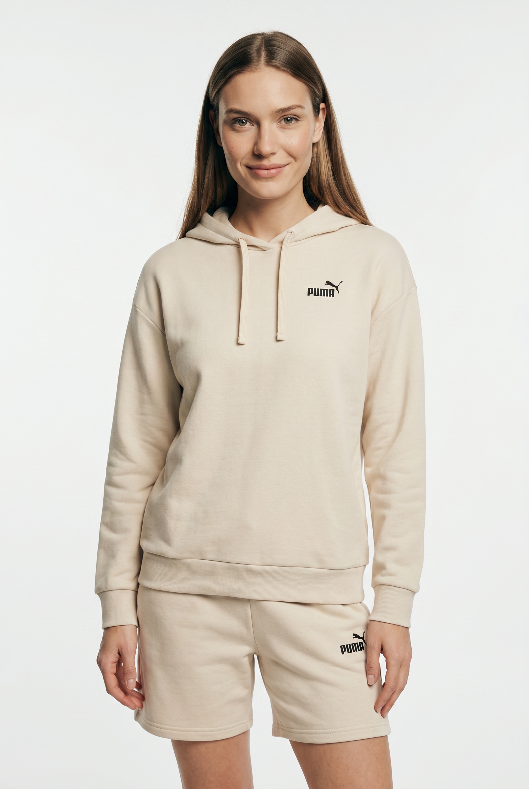 PUMA Combinaison d'entraînement »SHORT HOODED RELAXED SWEAT SUIT 7" TR OP« 2 cuis avec capuche réglable, avec poches latérales, coupe décontractée