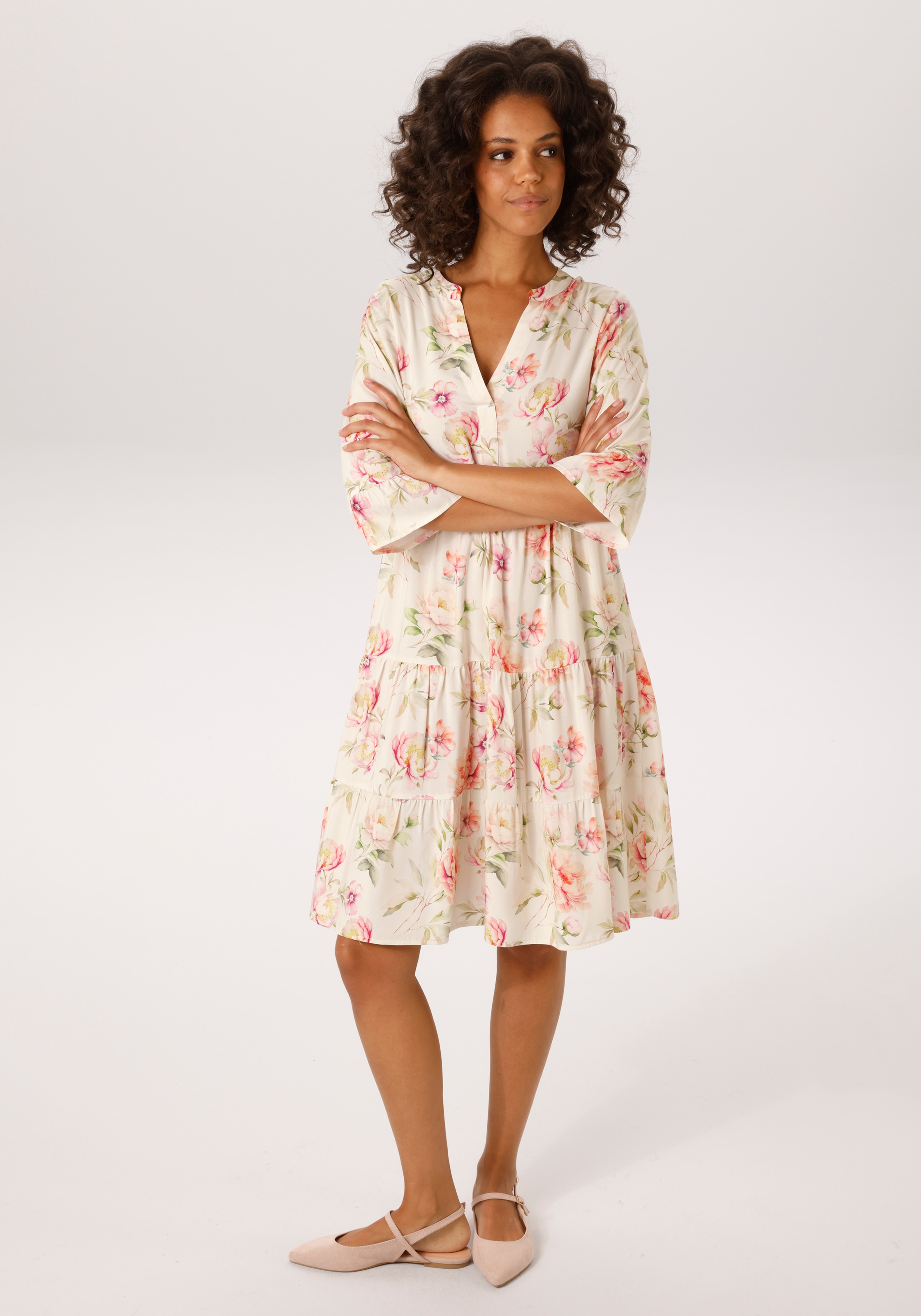 Image of Aniston CASUAL Blusenkleid mit fantasievollem, pastellfarbenen Blumendruck