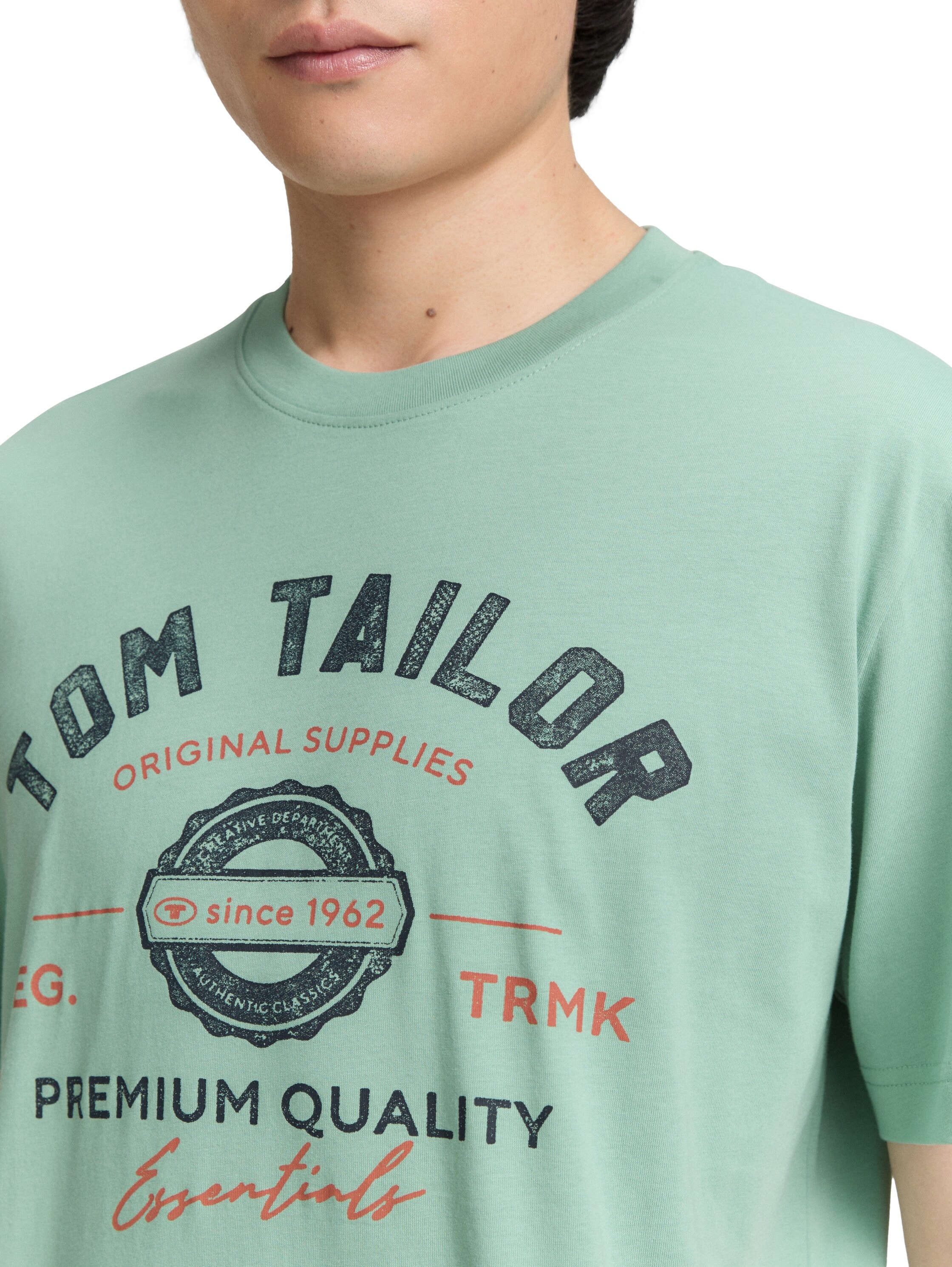 TOM TAILOR mit grossem Logofrontprint