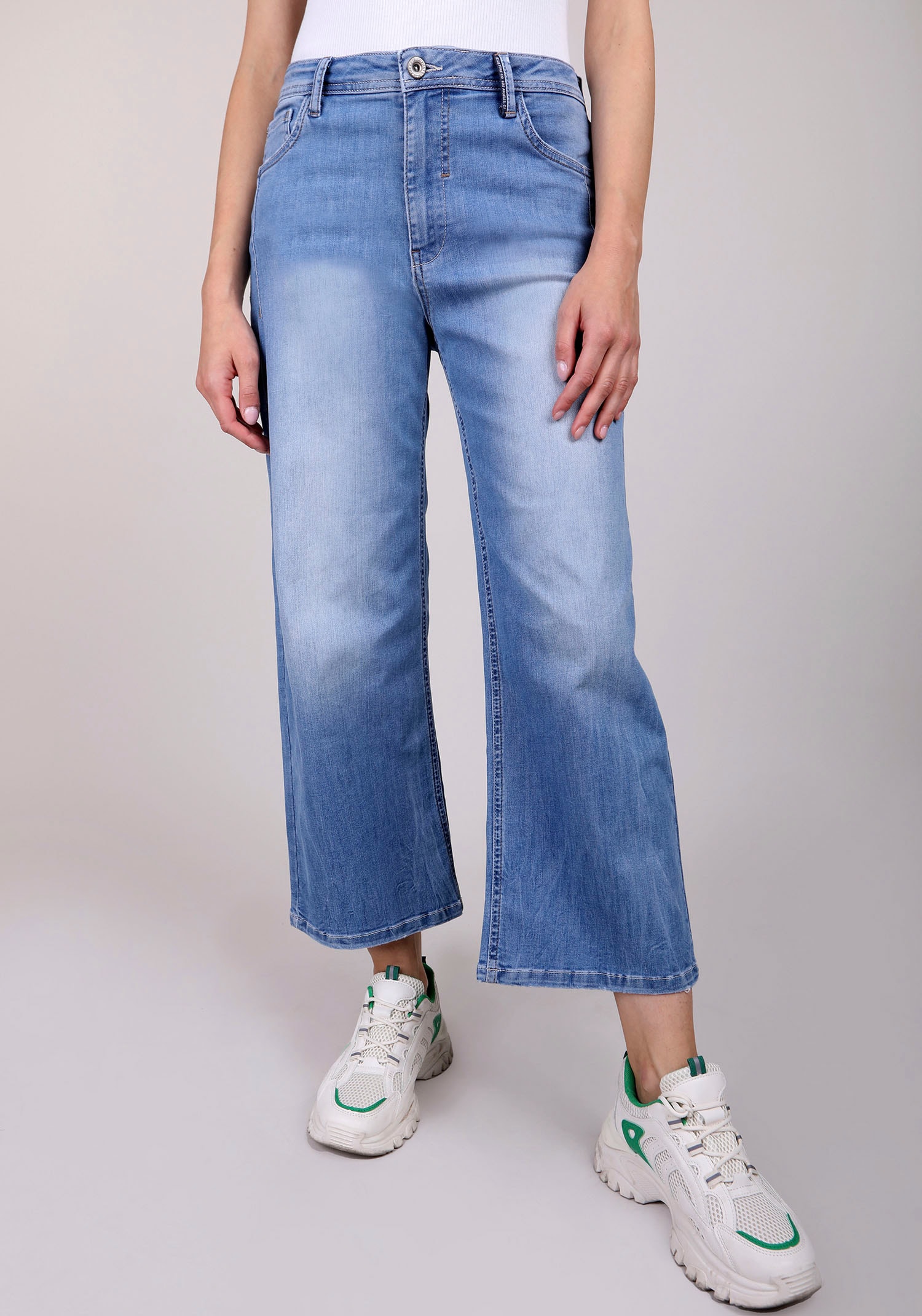 Weite Jeans »JUDY«, in Länge 32 mit Elasthan für Bequemlichkeit