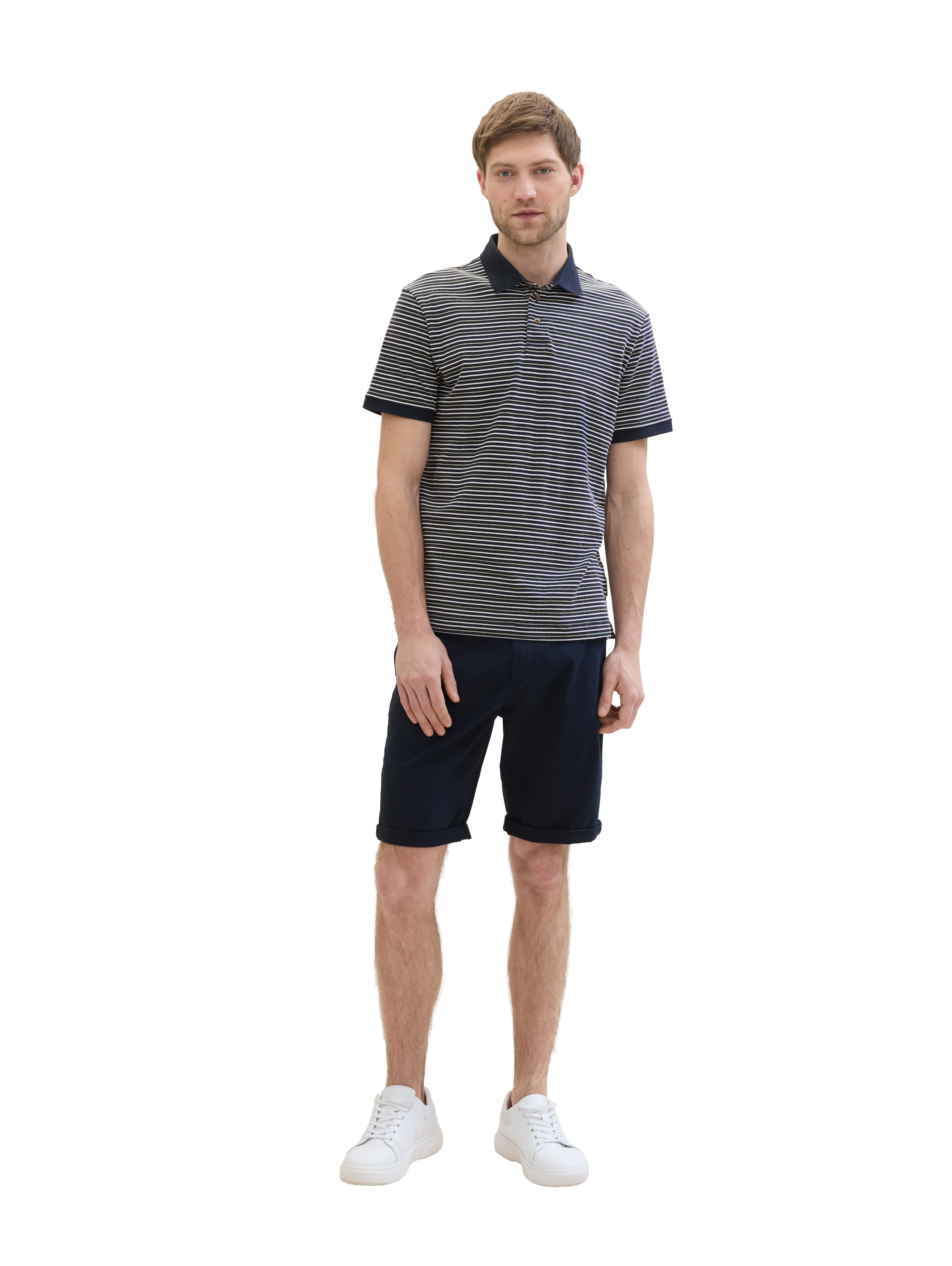 TOM TAILOR Chinoshorts, mit Markenlabel