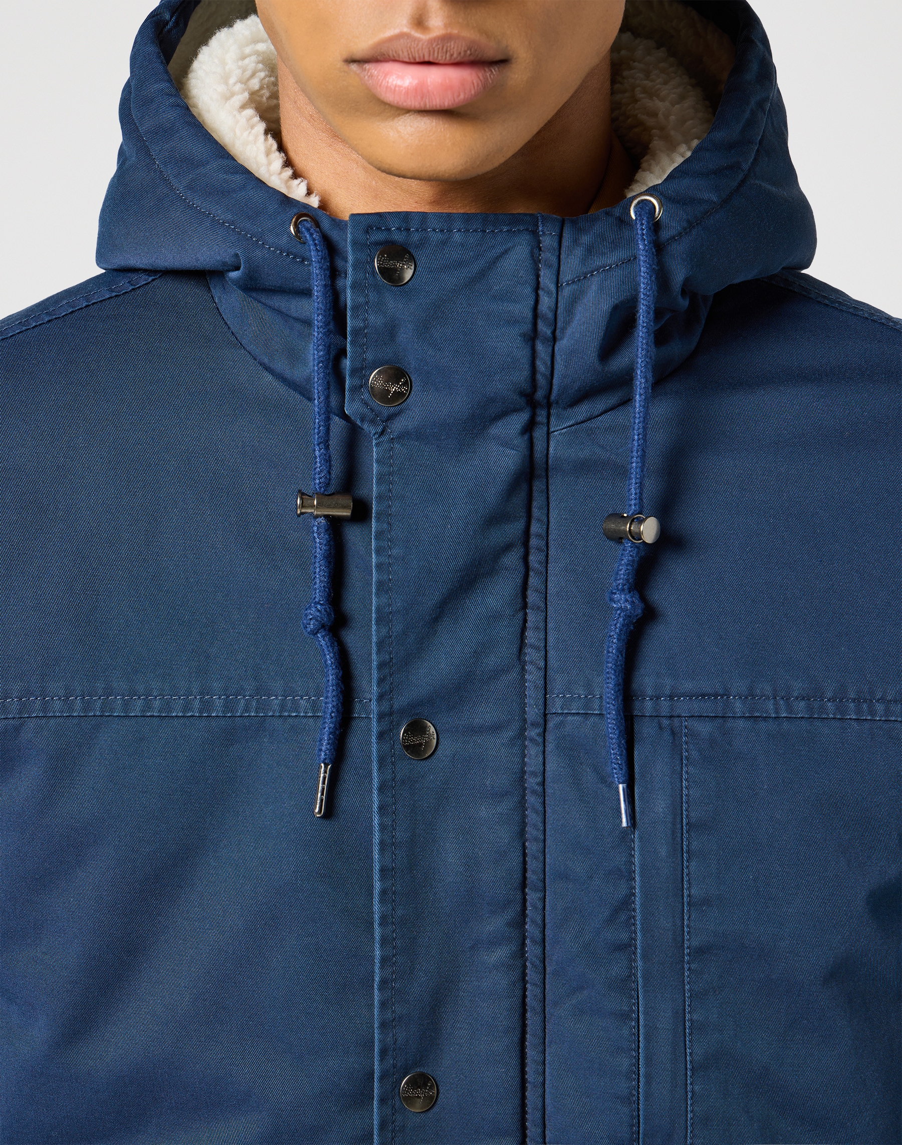 Wrangler Parka »HEAVY PUFFER JACKET«, mit Kapuze, mit Kordelzug