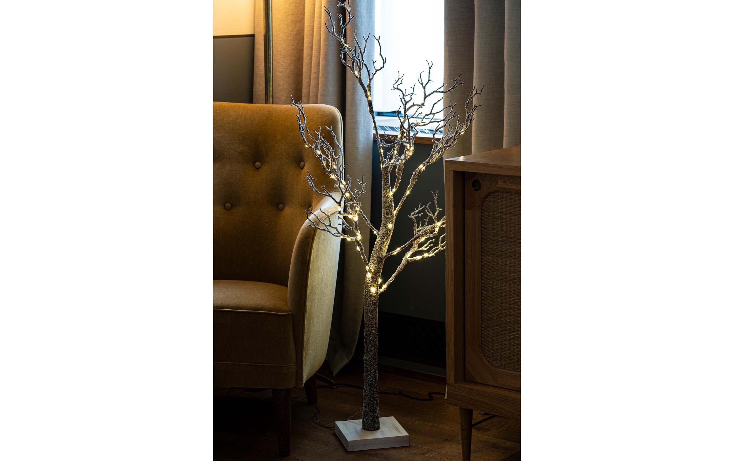 Sirius Künstlicher Weihnachtsbaum »LED Weihnachtdeko Tora, beschneit«