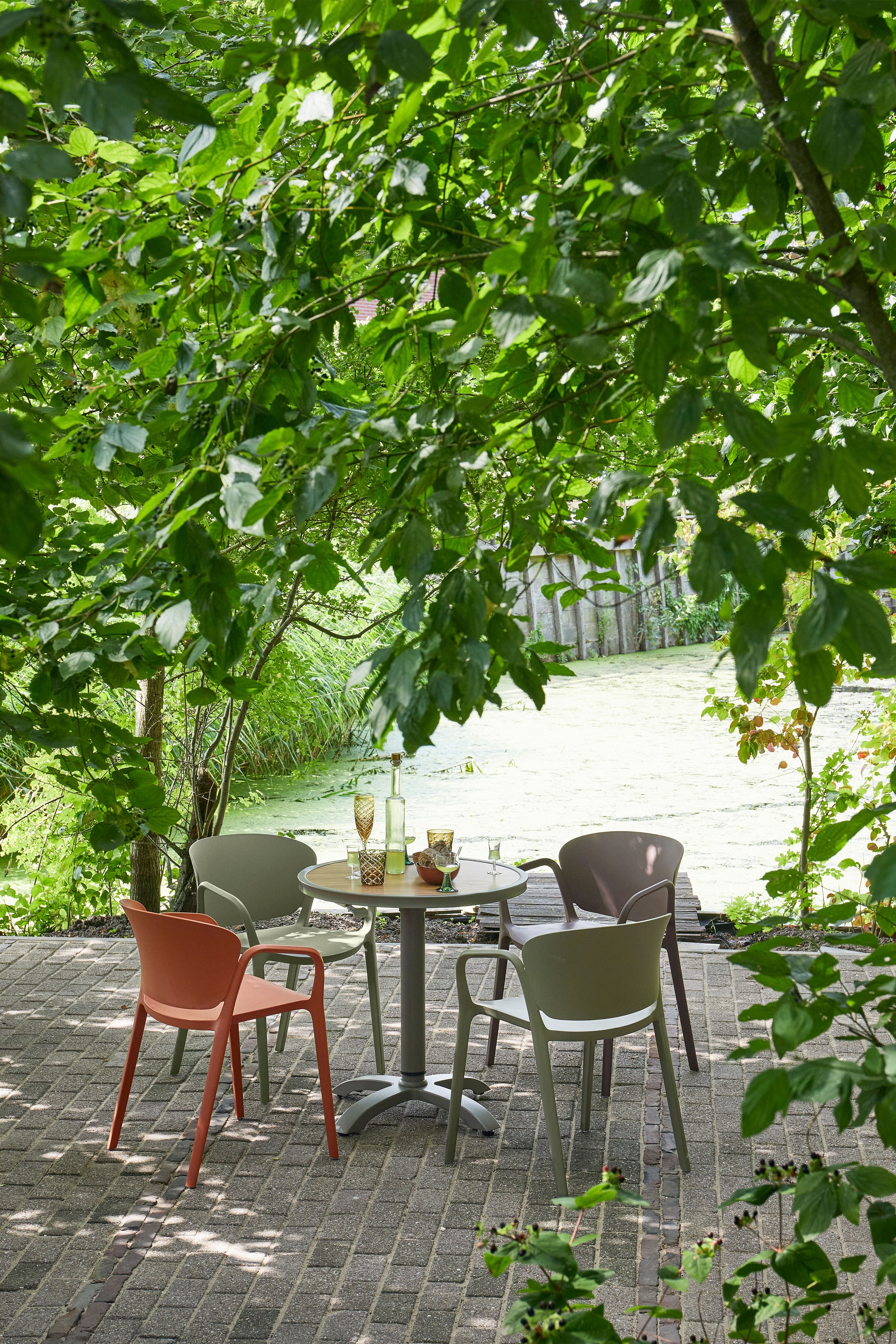 WOOOD Barhocker »Jeppe aus Aluminium höhenverstellbar, B 70 x T 70 x H 72/110 cm« Für Aussenbereich geeignet, Einfach zu montierbar, Pfleigleicht