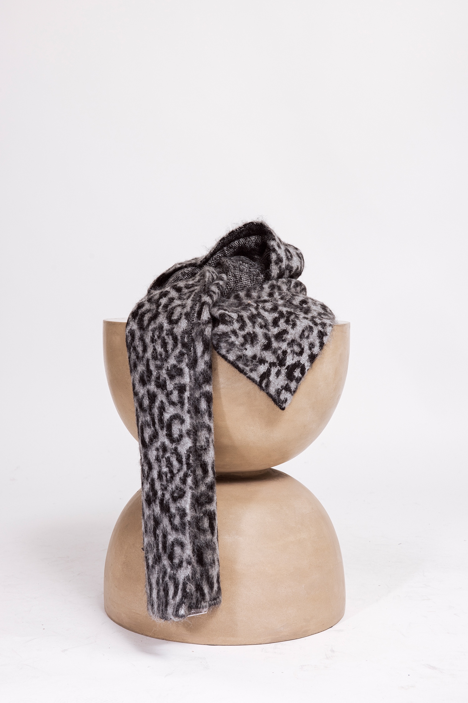 Zhrill Foulard de mode »AYTANA« Modetuch, weicher Materialmix, Leo-Look, Casual Stil