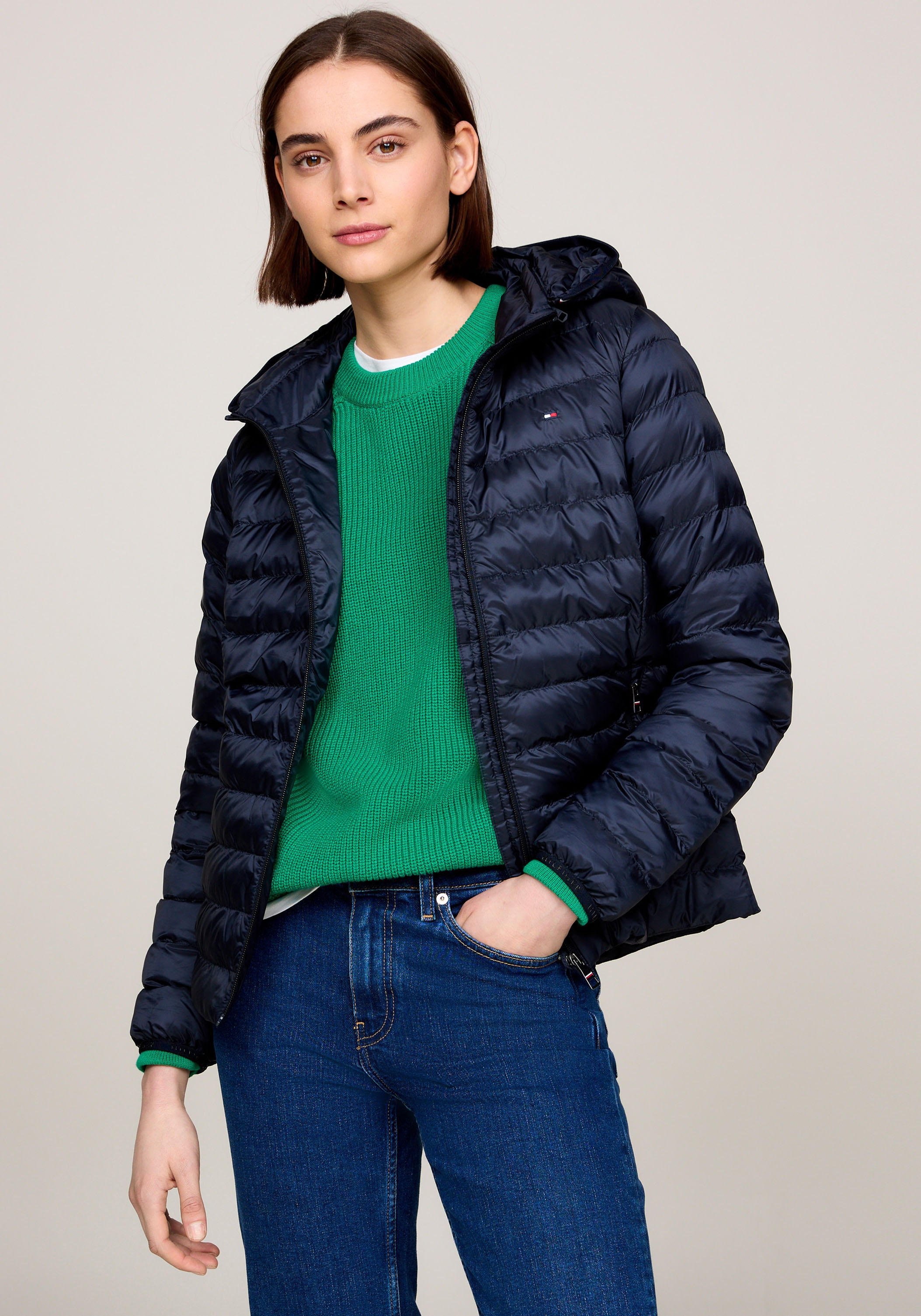 Image of Tommy Hilfiger Steppjacke "LW PADDED GLOBAL STRIPE JACKET" Global Serie TH WOMEN, mit Kapuze sportive Kapuze mit Global Stripe