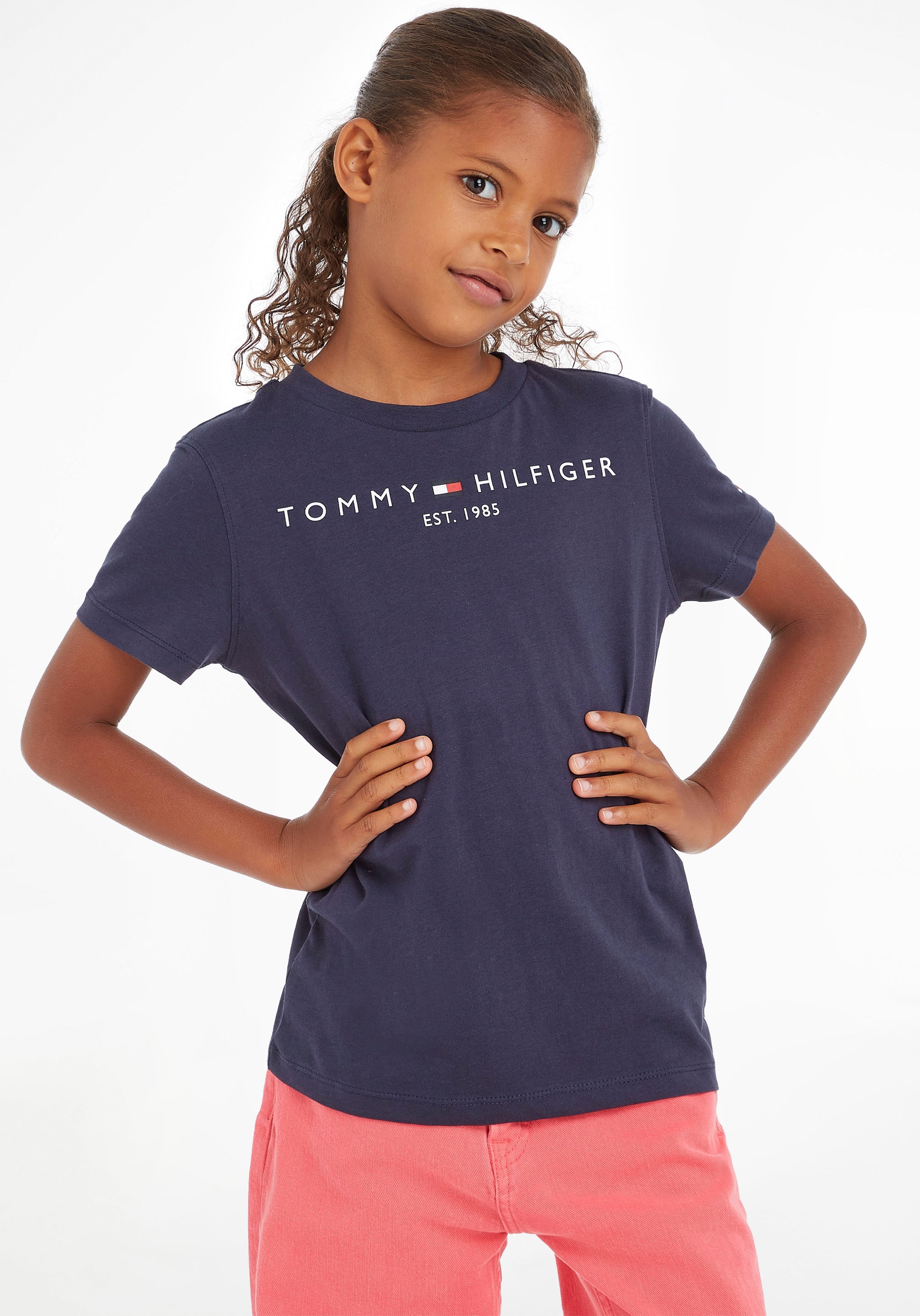 Trendige Tommy Hilfiger T-Shirt »ESSENTIAL für TEE«, Mindestbestellwert ohne Jungen kaufen und Mädchen
