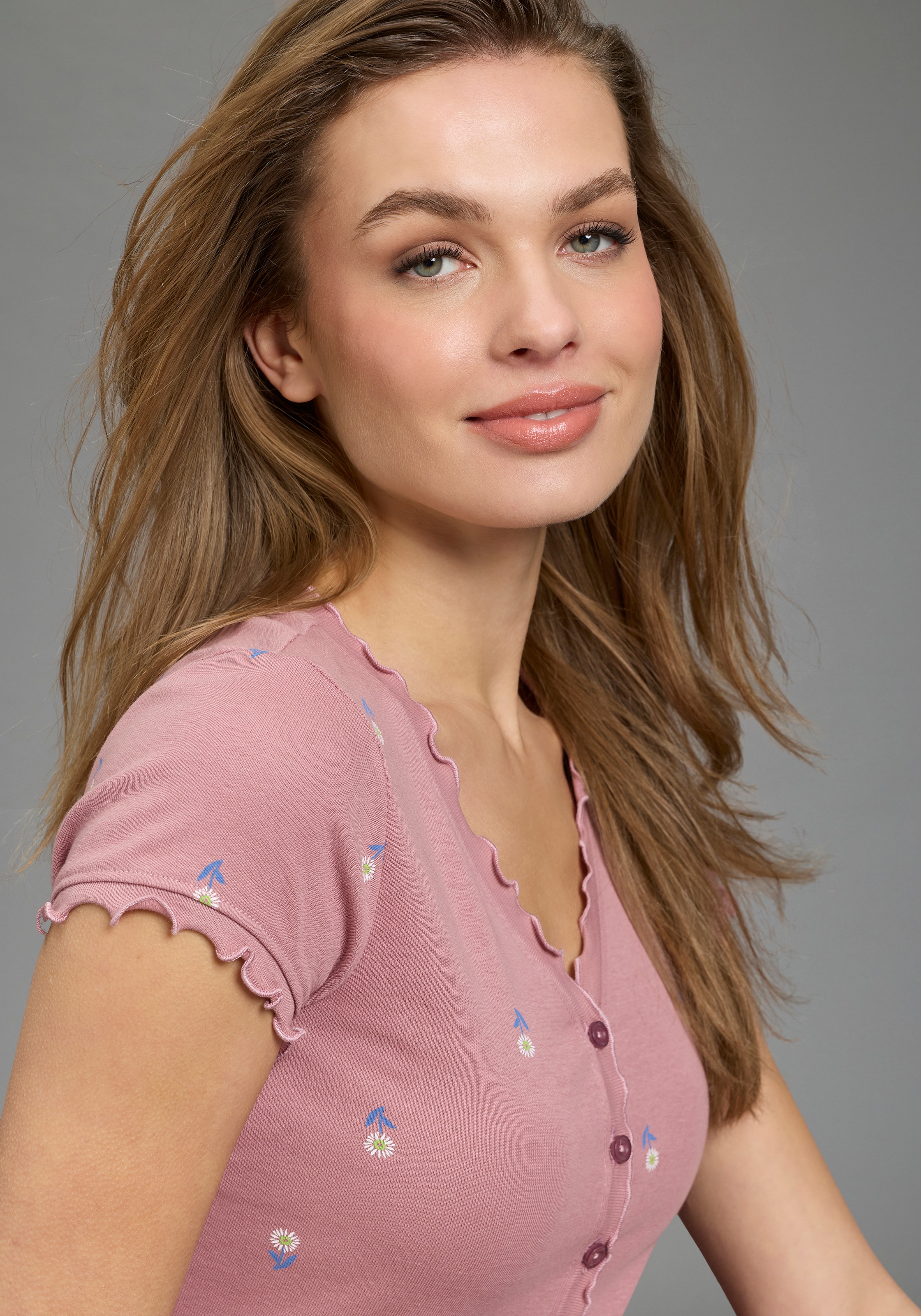 KangaROOS T-shirt à manches courtes kurzärmelig,  figurbetont,  aus Baumwolle