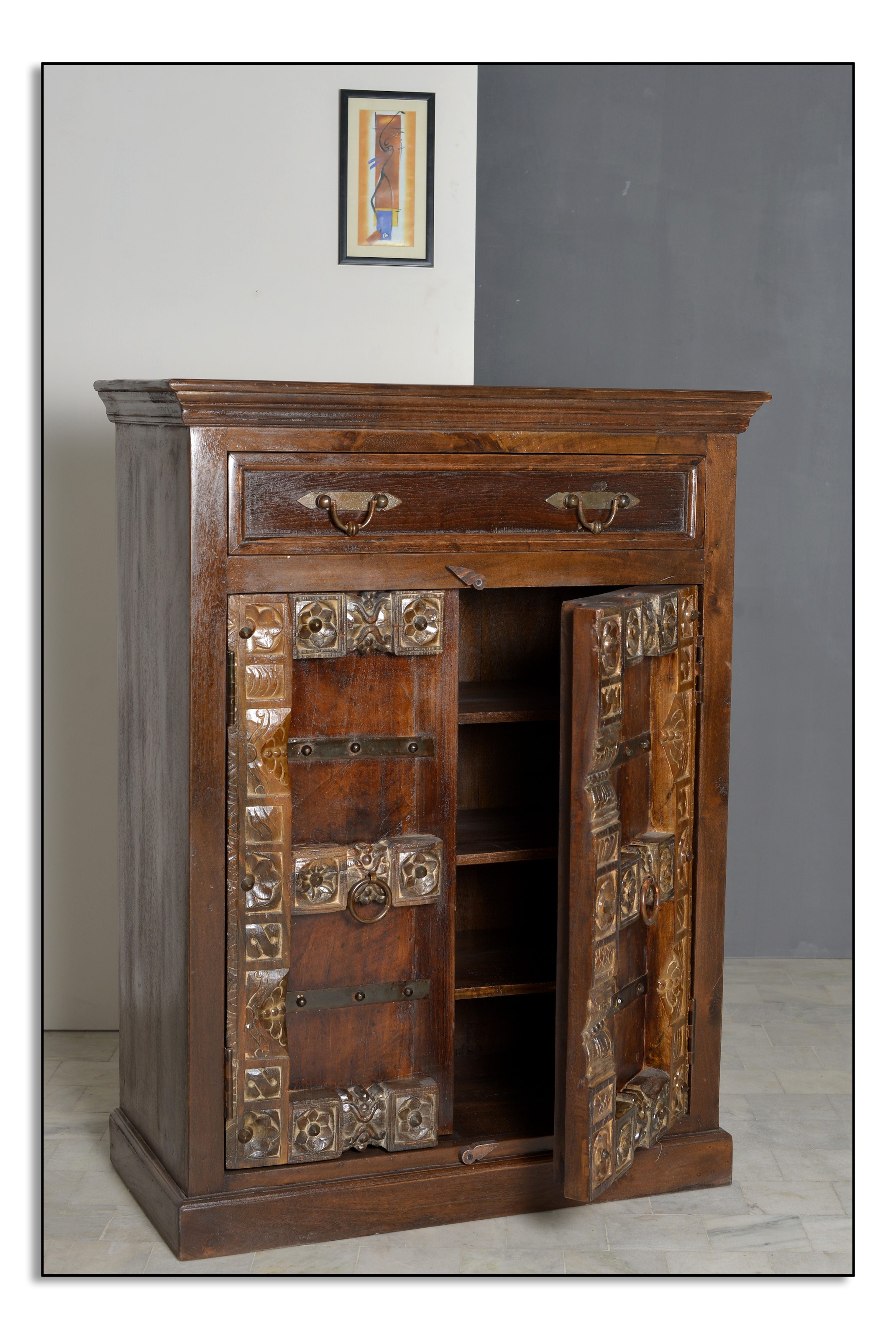 Image of SIT Kommode "Seoul aus Altholz mit Schnitzereien" Highboard mit Schnitzdekor, Metallapplikationen, 2 Türen & 1 Schublade