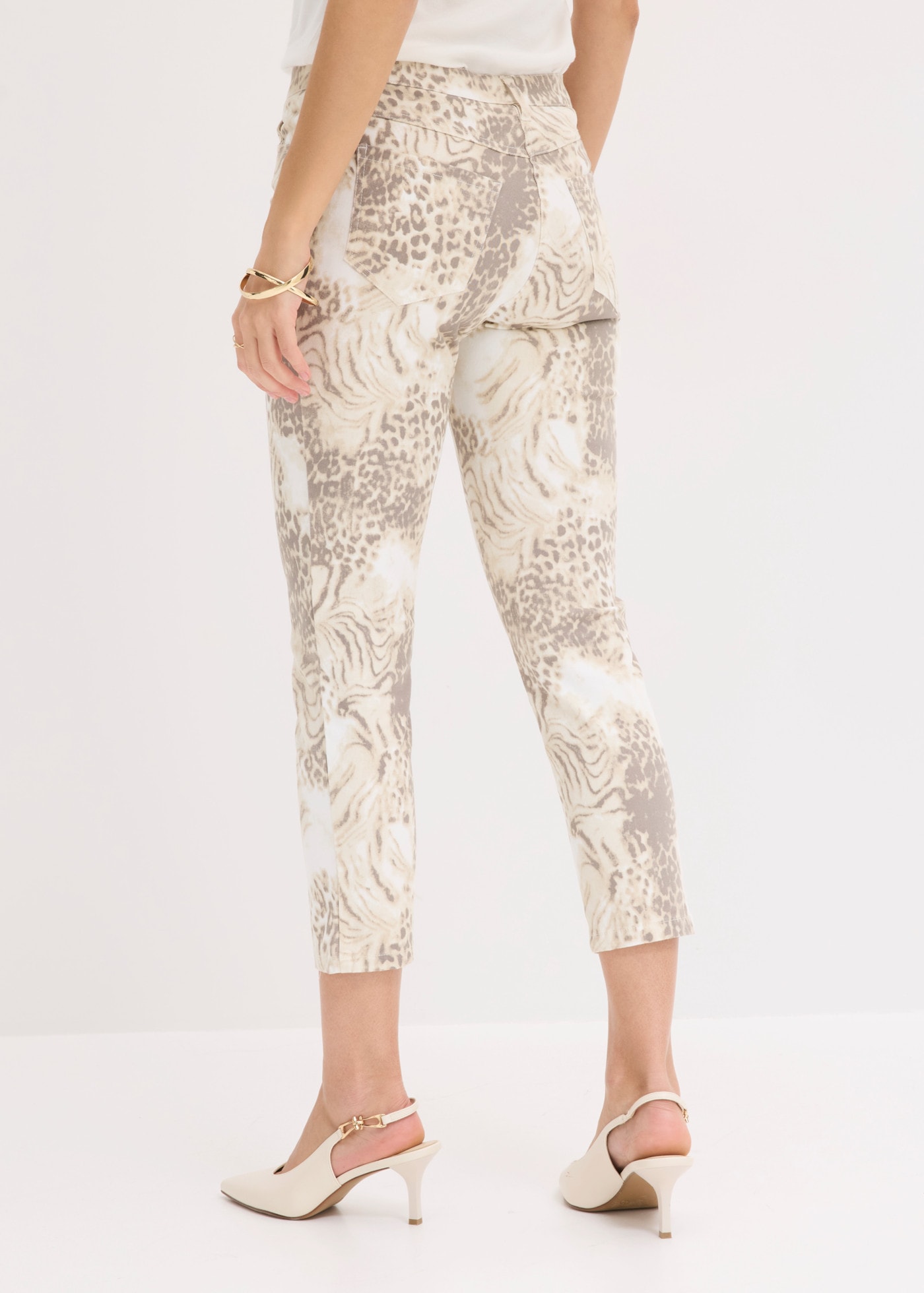 bonprix Pantalon 7/8  Slim Fit Passform, 7/8-Länge, Five-Pocket-Design, mit Gürtelschlaufen