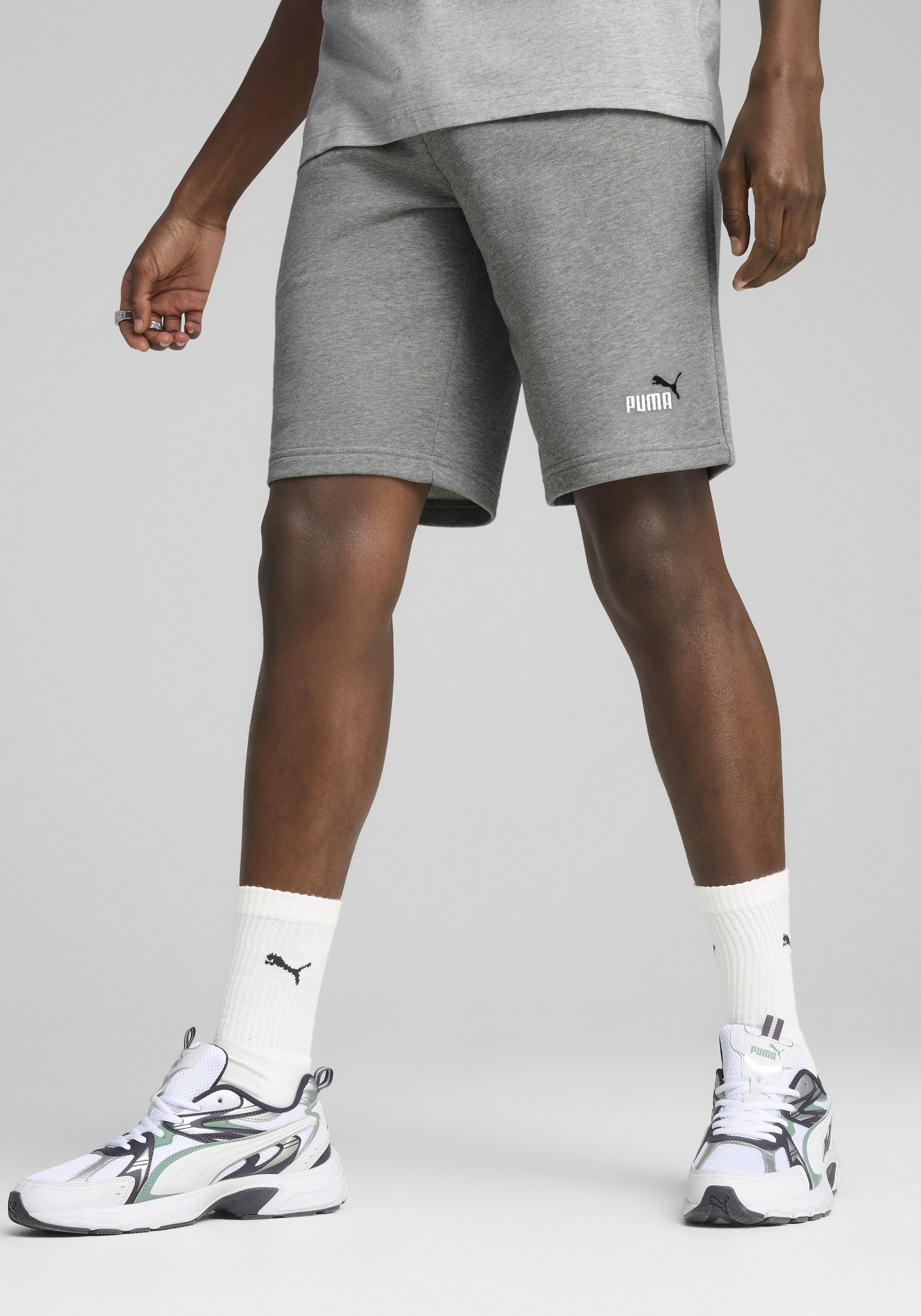 Image of PUMA Trainingsshorts "ESS 2 COLOR NO 1 LOGO SHORTS 10 TR" mit Eingrifftaschen, elastischer Bund mit Kordelzug, Regular Fit