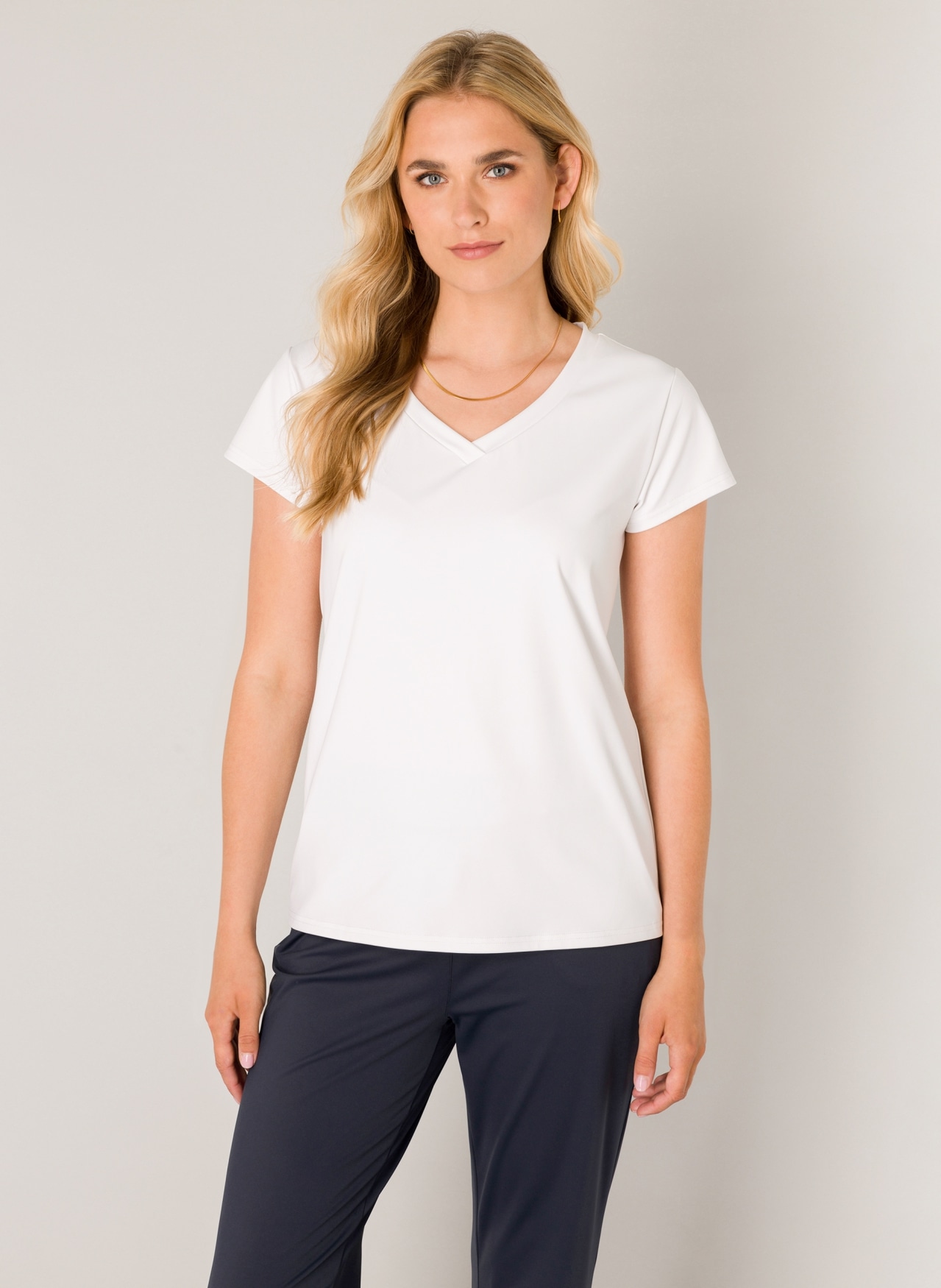 Base Level T-shirt »Tilly« mit V-Ausschnitt