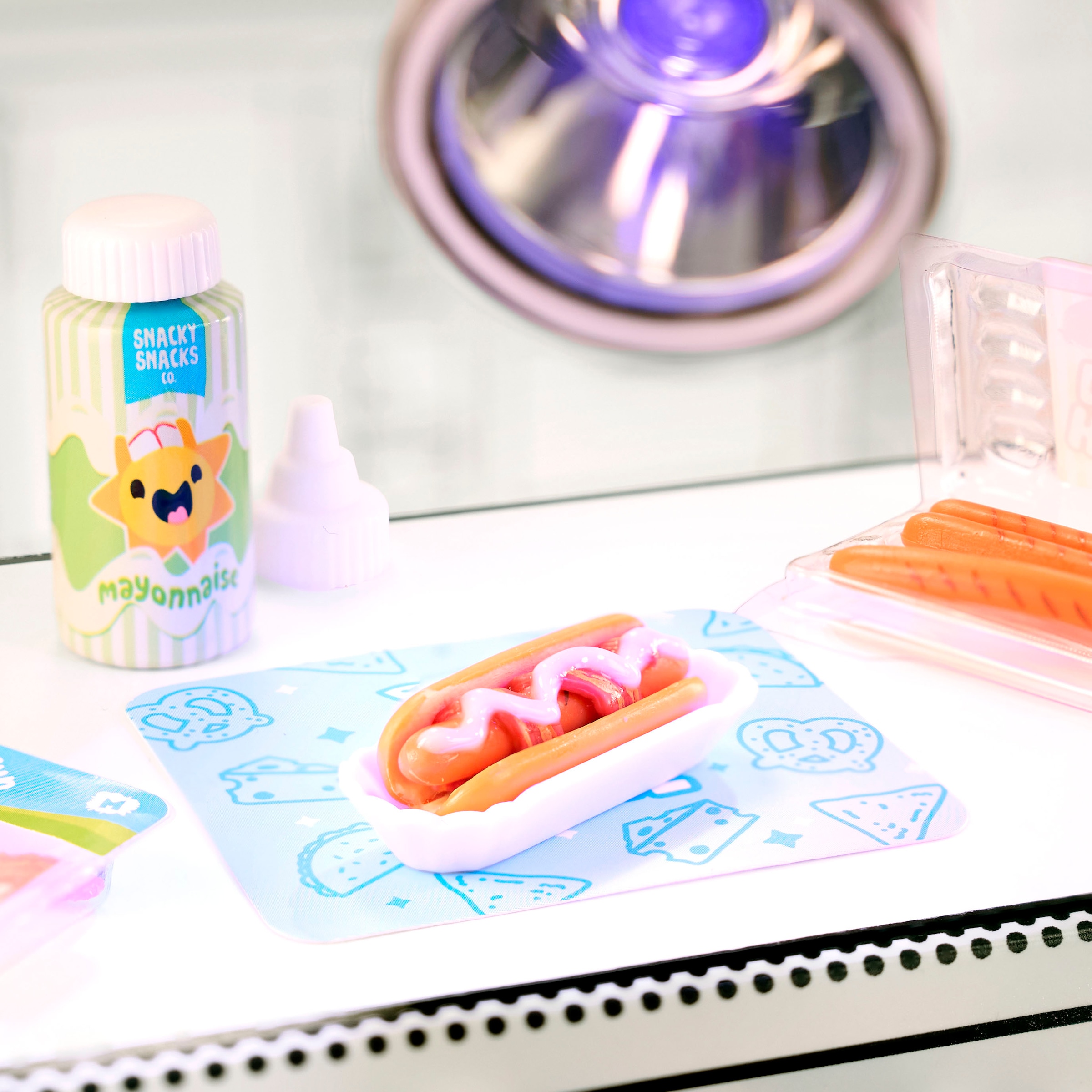 MGA ENTERTAINMENT Set créatif »MGA's Miniverse - Make It Mini Foods: Cafe in PDQ Series 4« Lieferung erfolgt sortiert