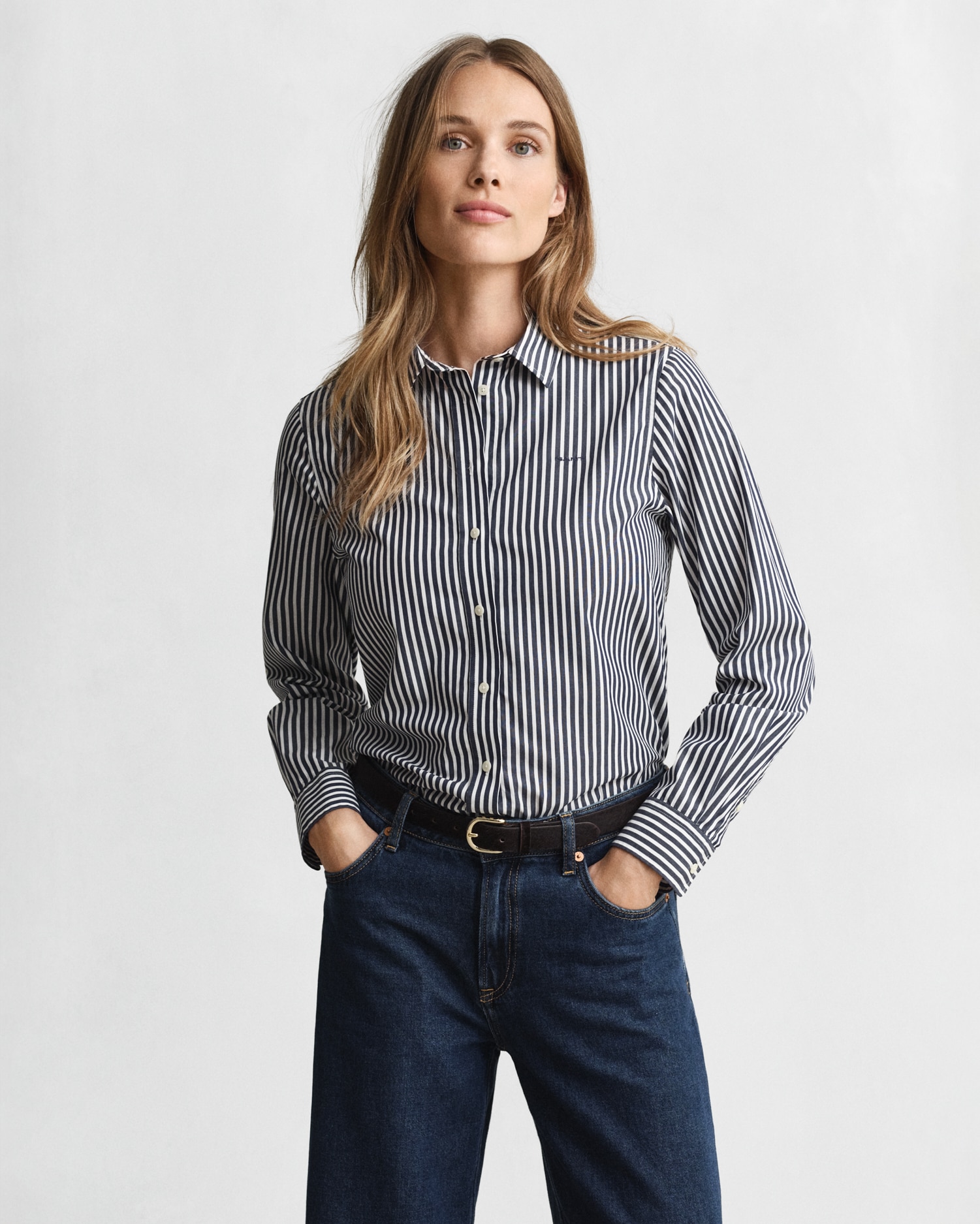 Gant Blouse chemise »REG POPLIN STRIPED SHIRT« mit einer kleinen Logostickerei auf der Brust