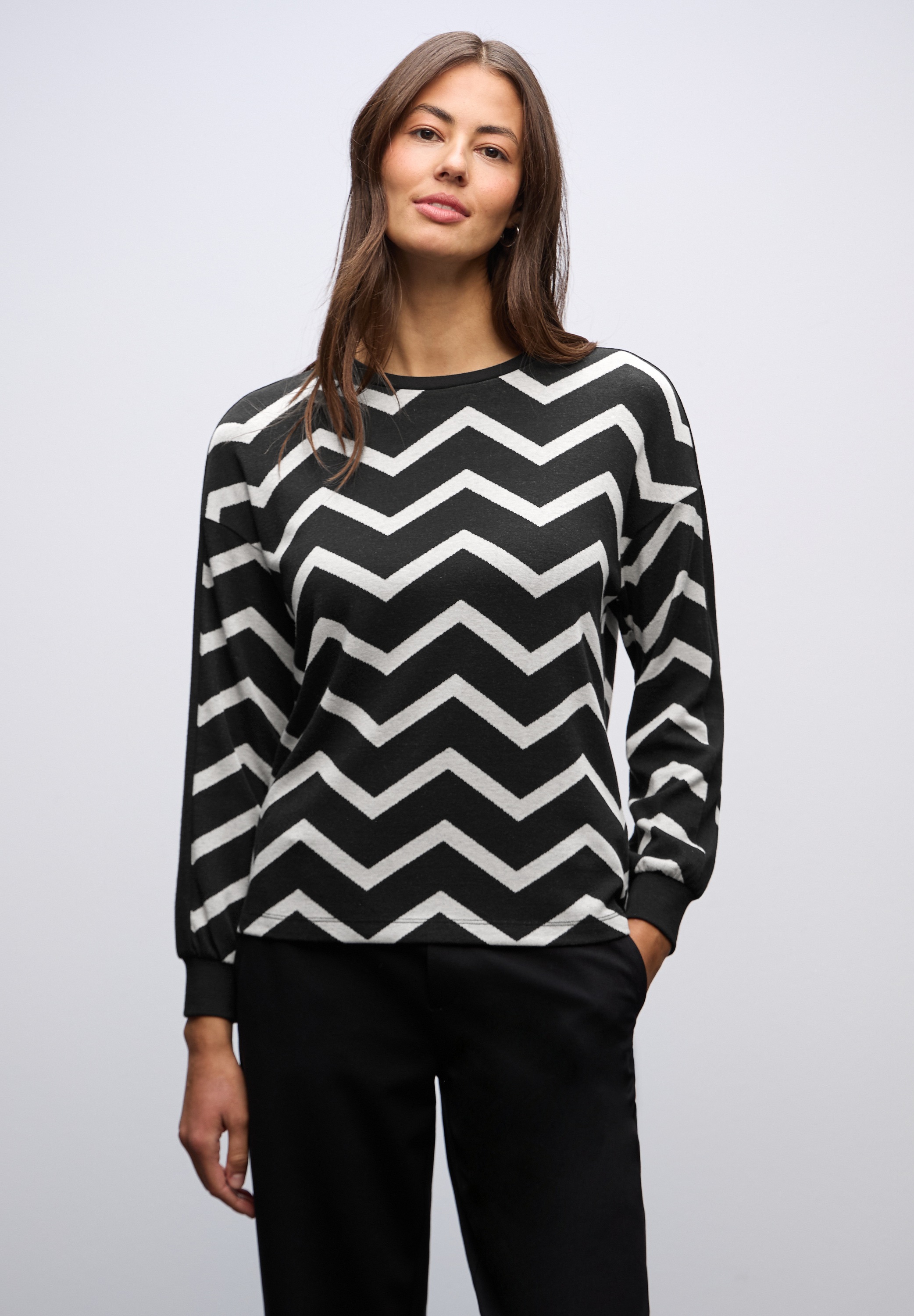 Image of STREET ONE Langarmshirt mit Galonstreifen; Zick-Zack Print