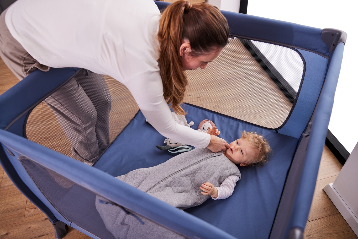 Hauck Lit de voyage pour bébé »Sleep N Play SQ, Set dark blue« inklusive Schaumstoff-Matratze