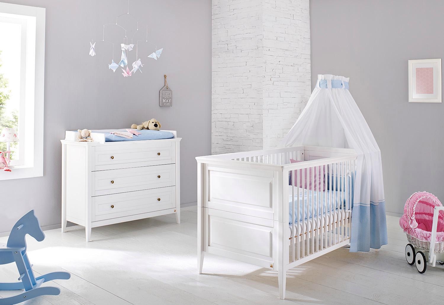 Pinolino® Babymöbel-Set »Smilla«, (Spar-Set, 2 St., Kinderbett,  Wickelkommode), breit; mit Kinderbett und Wickelkommode; Made in Europe  jetzt kaufen