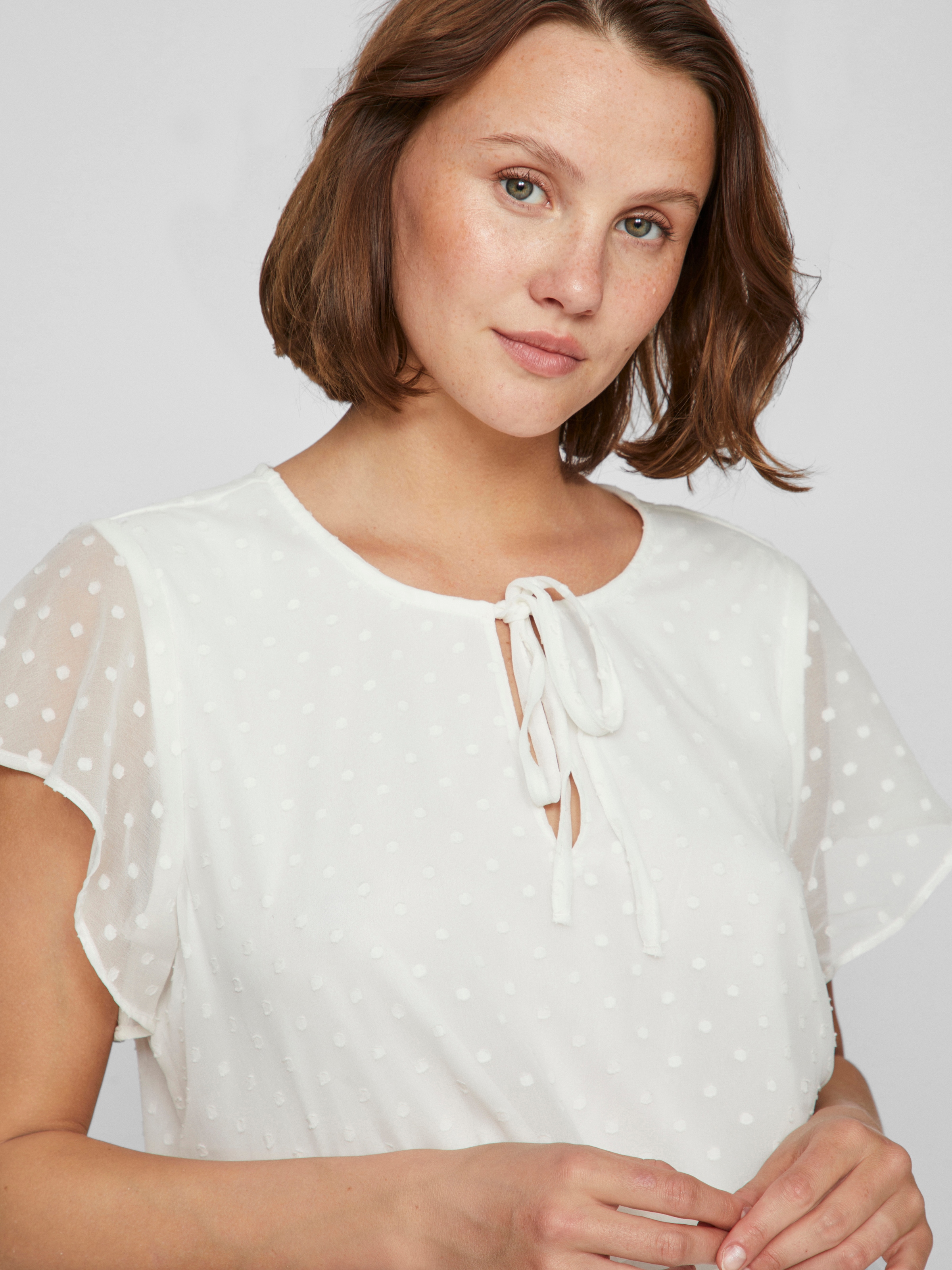 Vila Kurzarmshirt »VIEDEE C/S V-NECK TOP - NOOS«