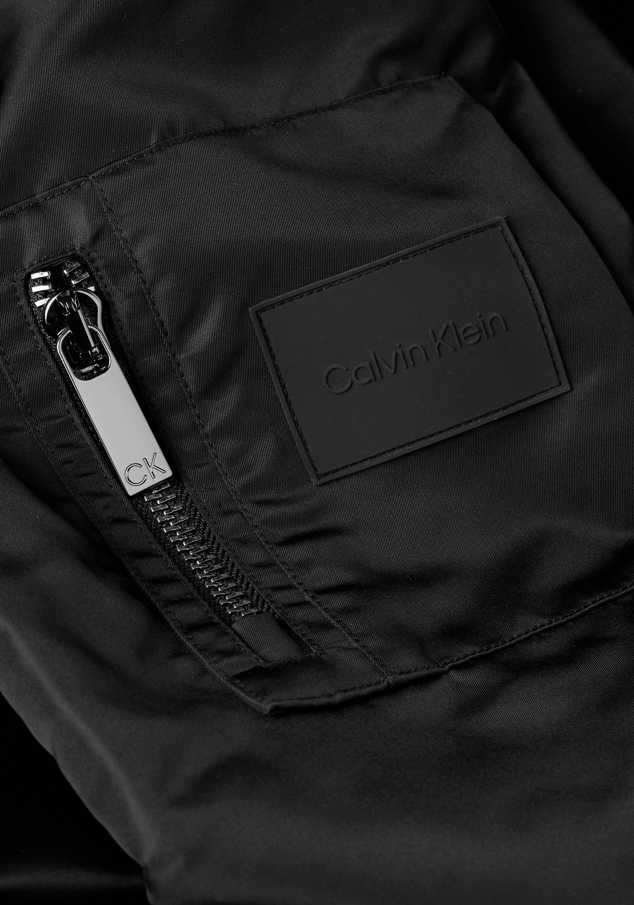Calvin Klein Bomberjacke »LIGHTWEIGHT HERO BOMBERJACKET«, mit Reissverschluss am Ärmel