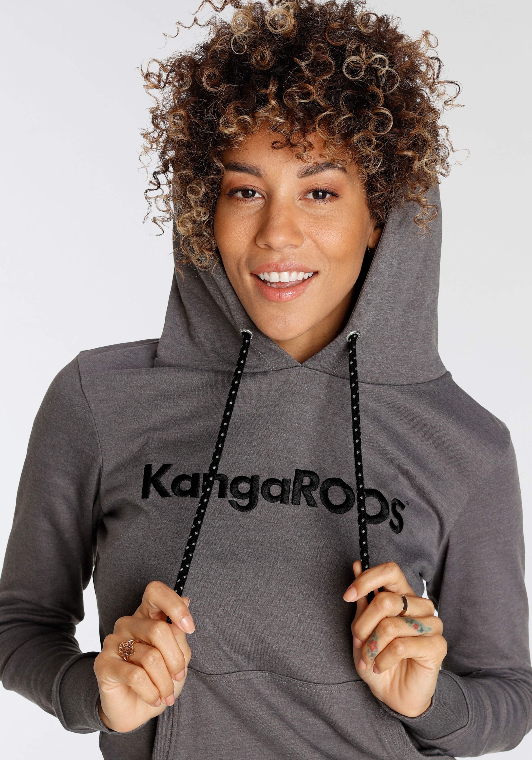 KangaROOS Kapuzensweatshirt, mit grosser Logo-Stickerei