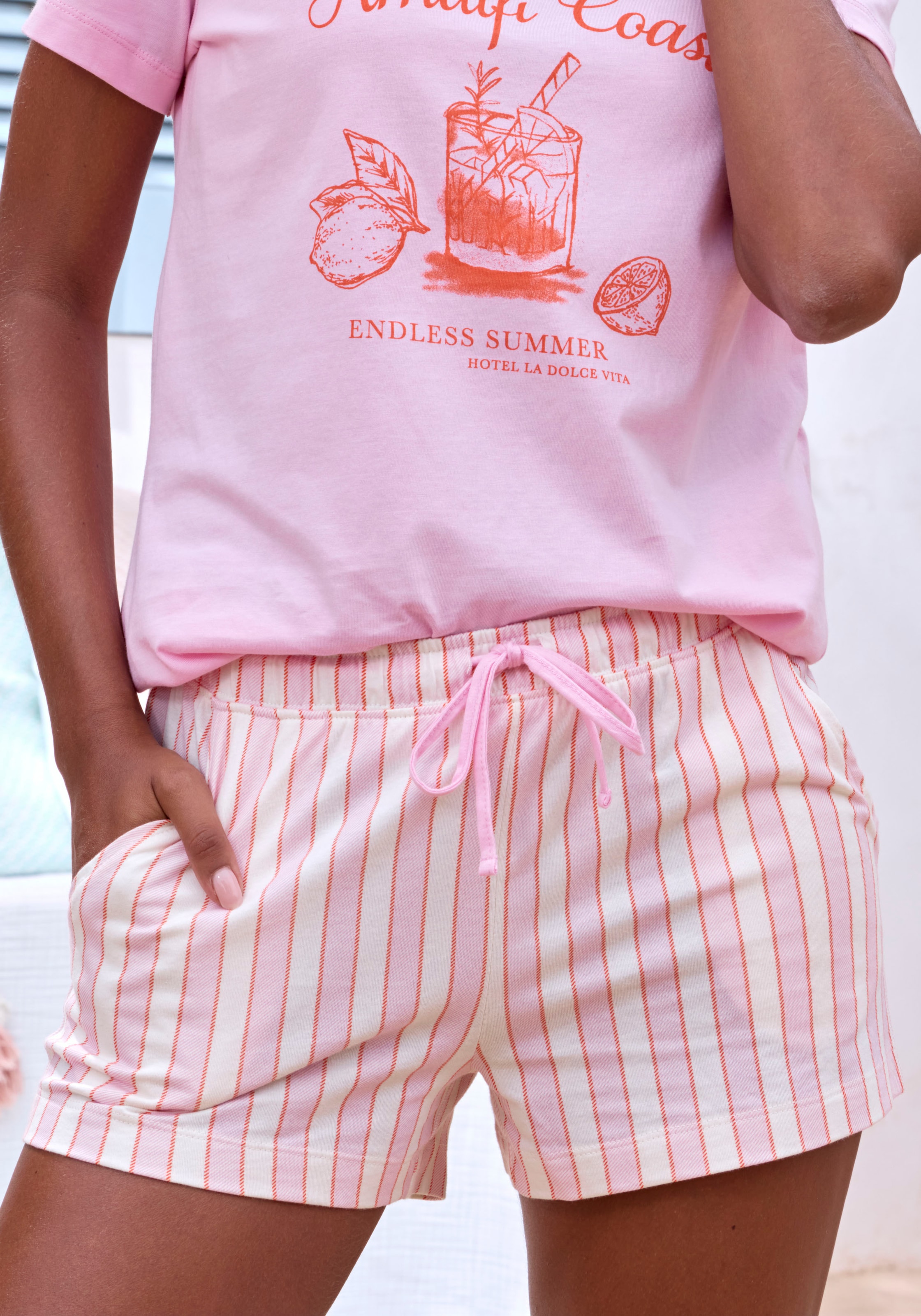 Image of Vivance Dreams Pyjamashorts mit zartem Streifenmuster