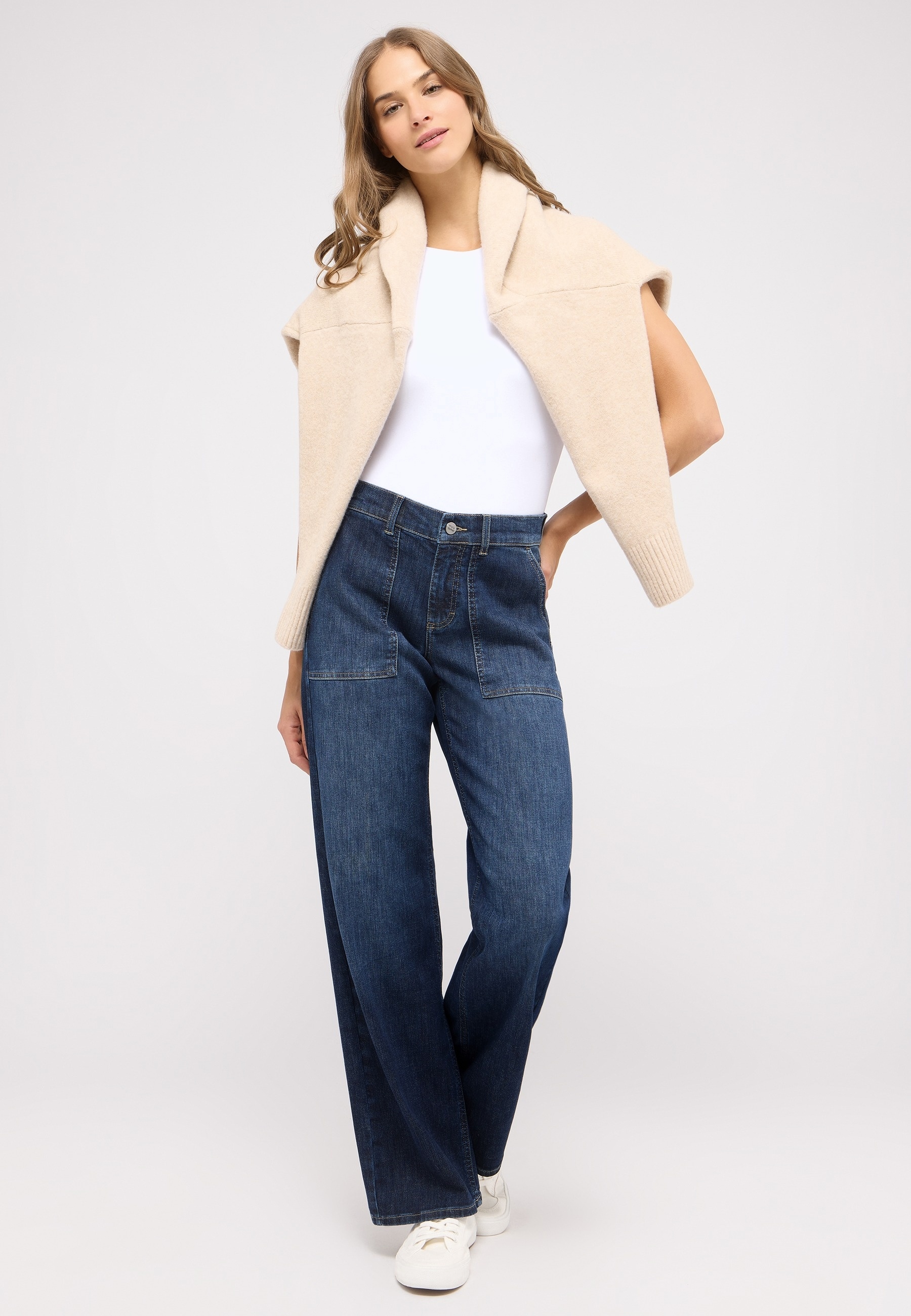 ANGELS Relax-fit-Jeans »LIZ WORKER«, mit grossen Vordertaschen und Fade-Out Effekten