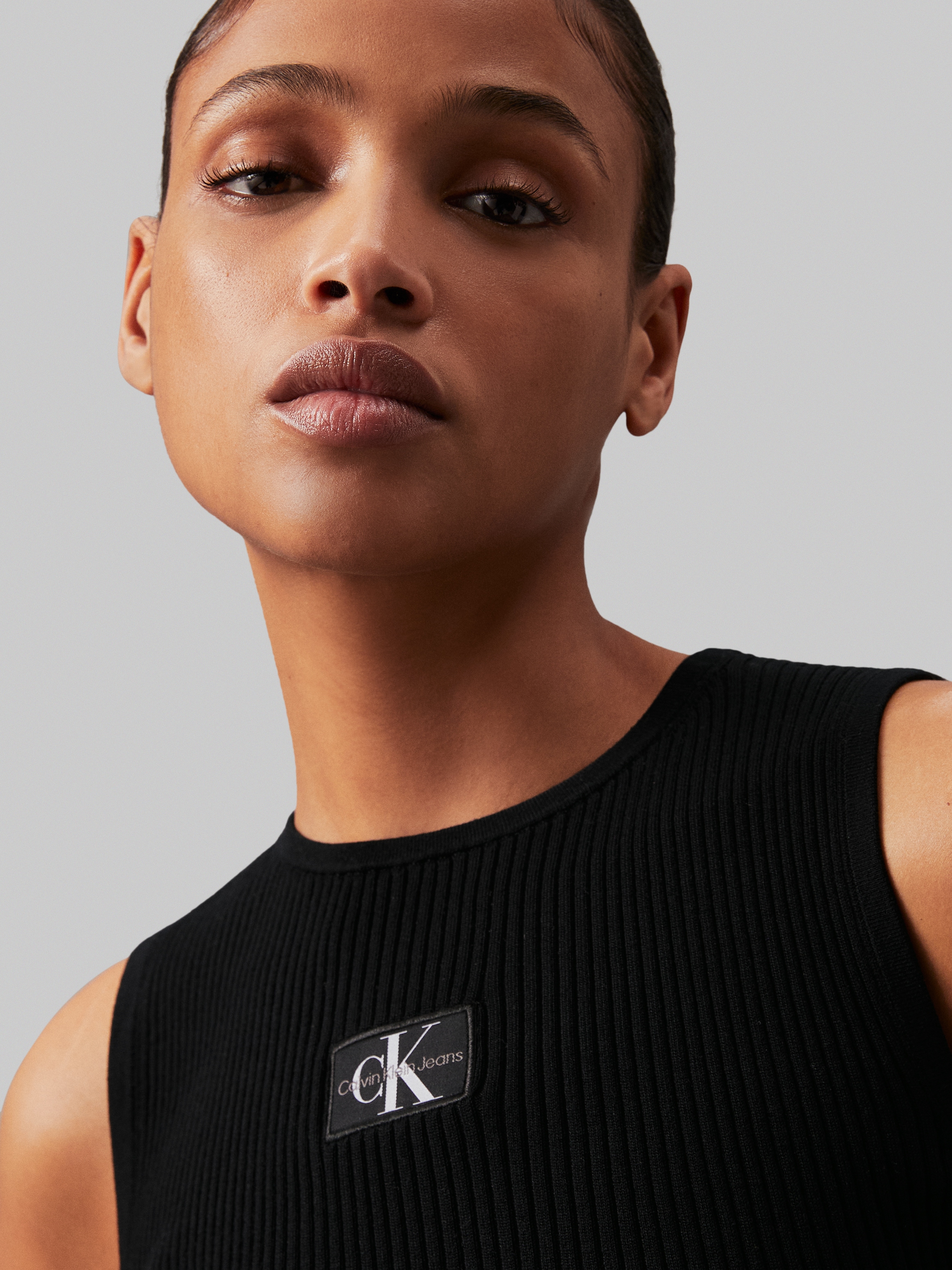 Calvin Klein Jeans Pullunder »WOVEN LABEL SWEATER TANK TOP«, mit Logopatch